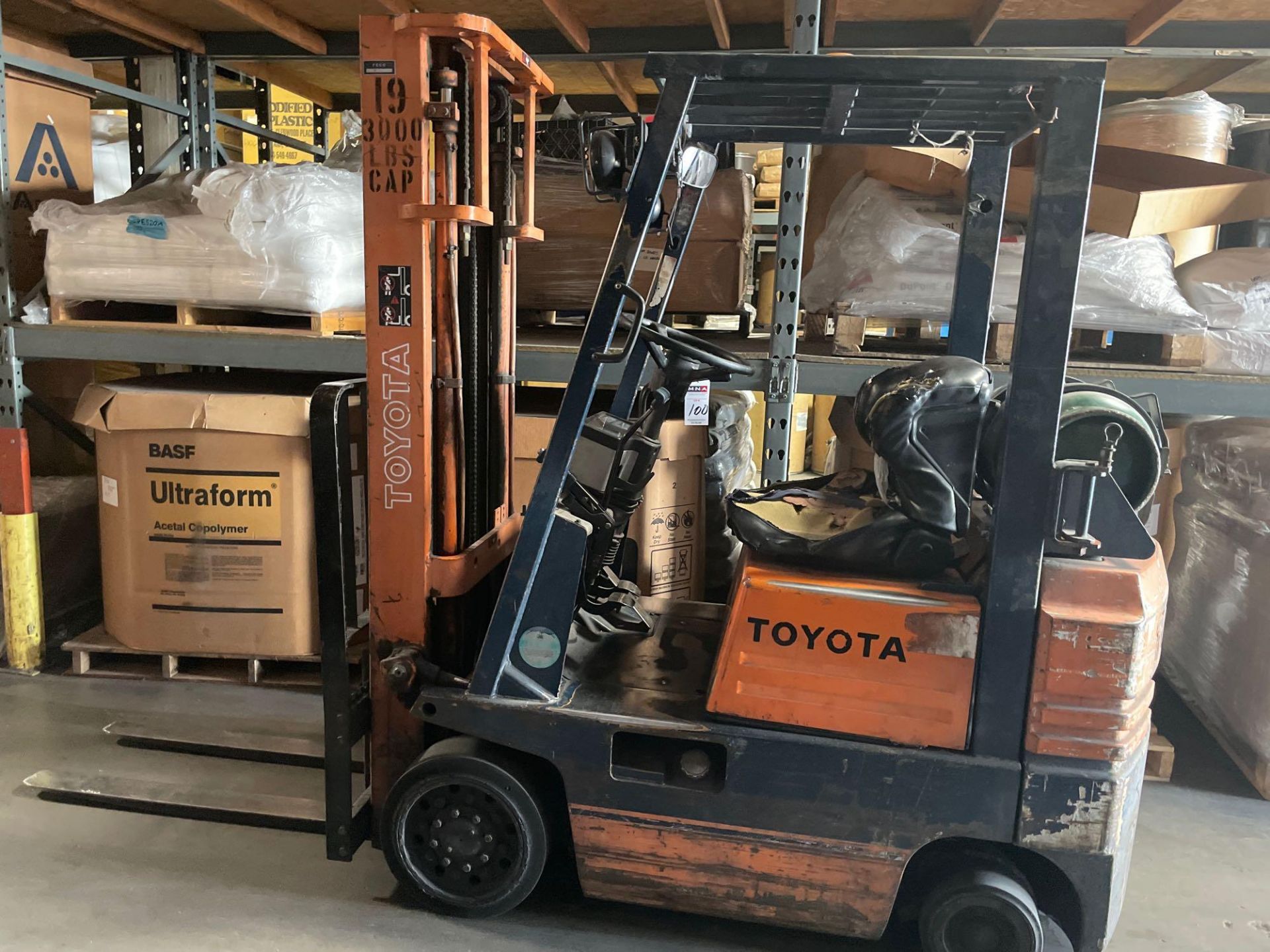 Toyota 3000lbs. Cap. Forklift *Late Removal Friday September 3* - Image 5 of 5