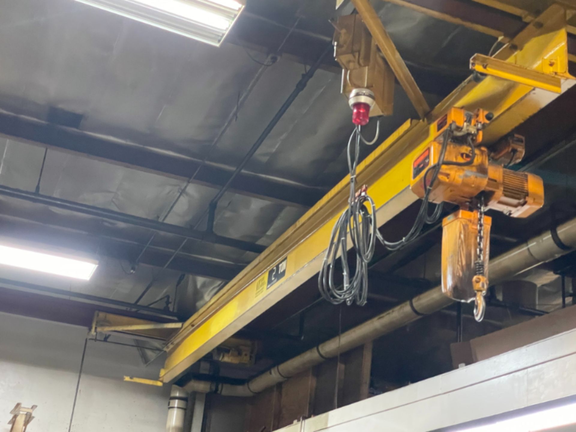 Ace 2 Ton Undercarriage Crane W/ 60 Ft Run Way 16 Ft Height - Image 3 of 4