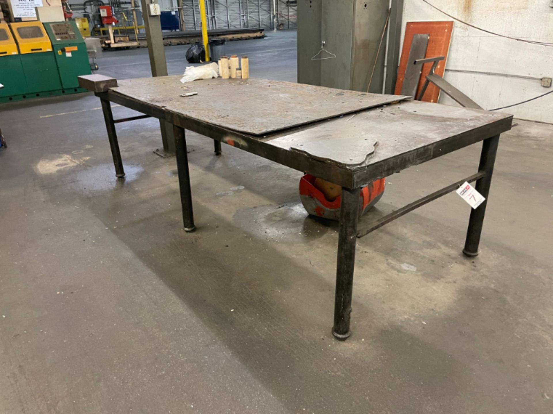 Metal Work Bench - Image 2 of 3