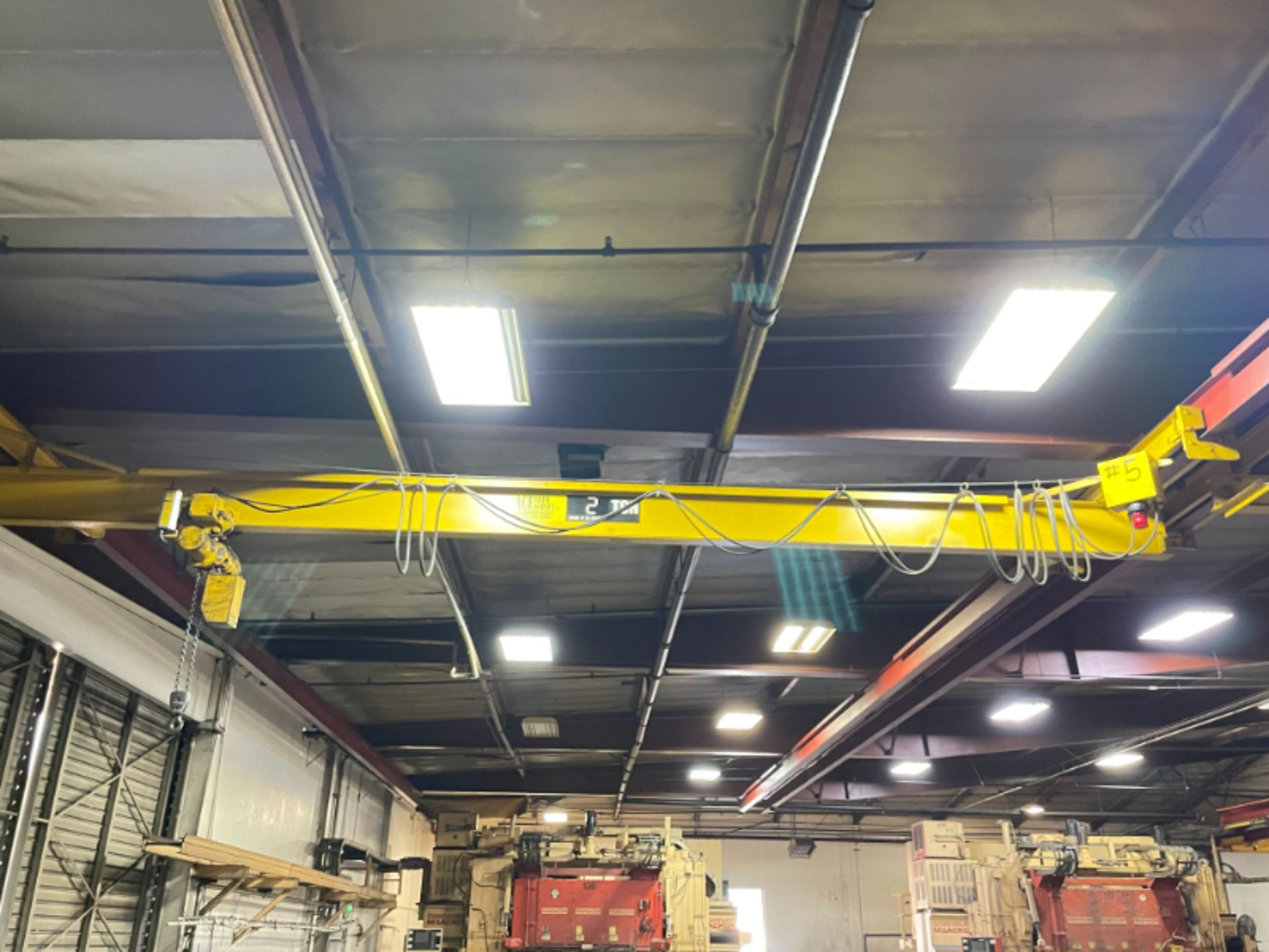 Ace 2 Ton Undercarriage Crane w/ 40 Ft Run Way - Image 2 of 5