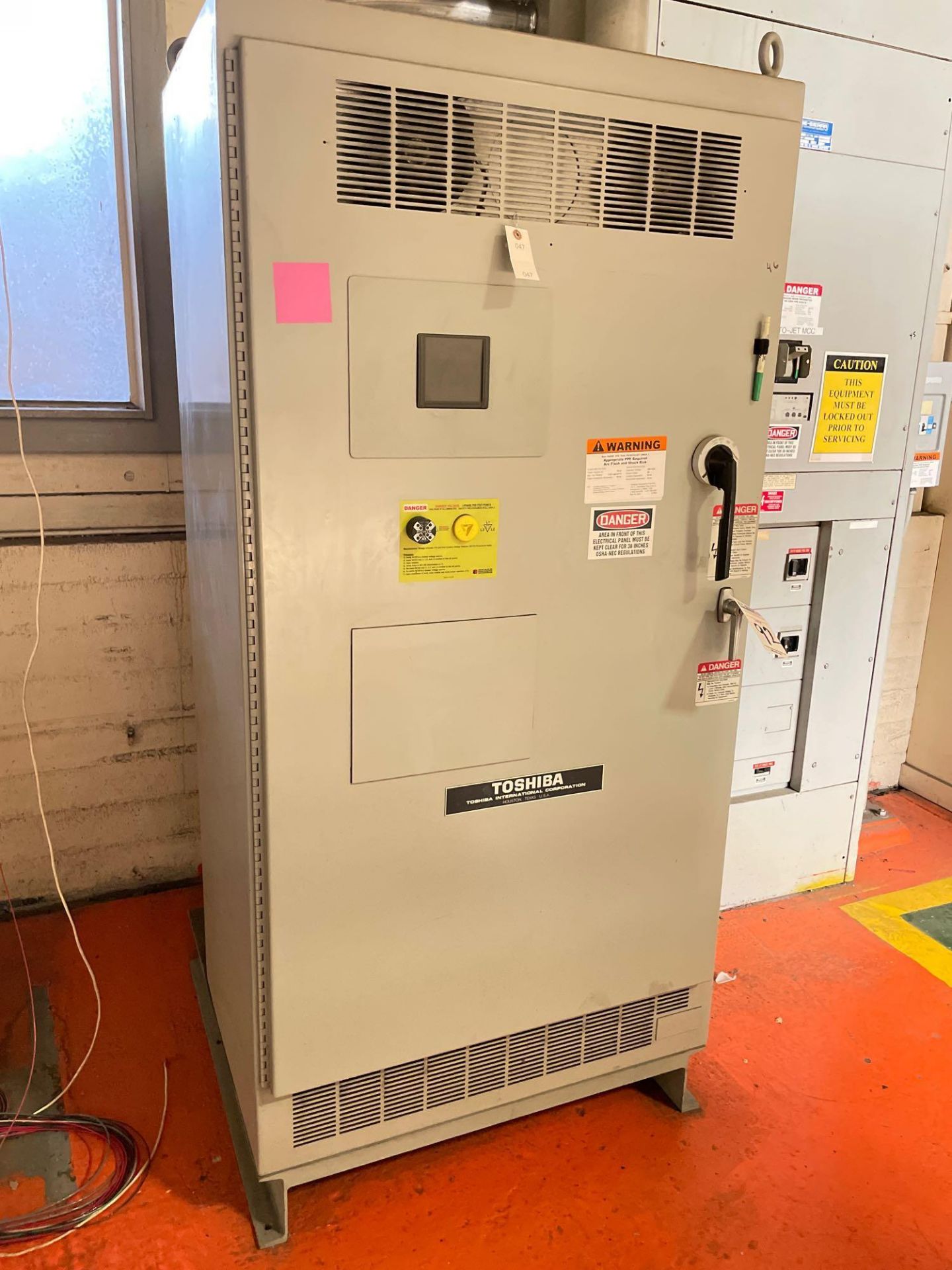 Toshiba Variable Frequency Drive for 500 HP motor - Image 2 of 4