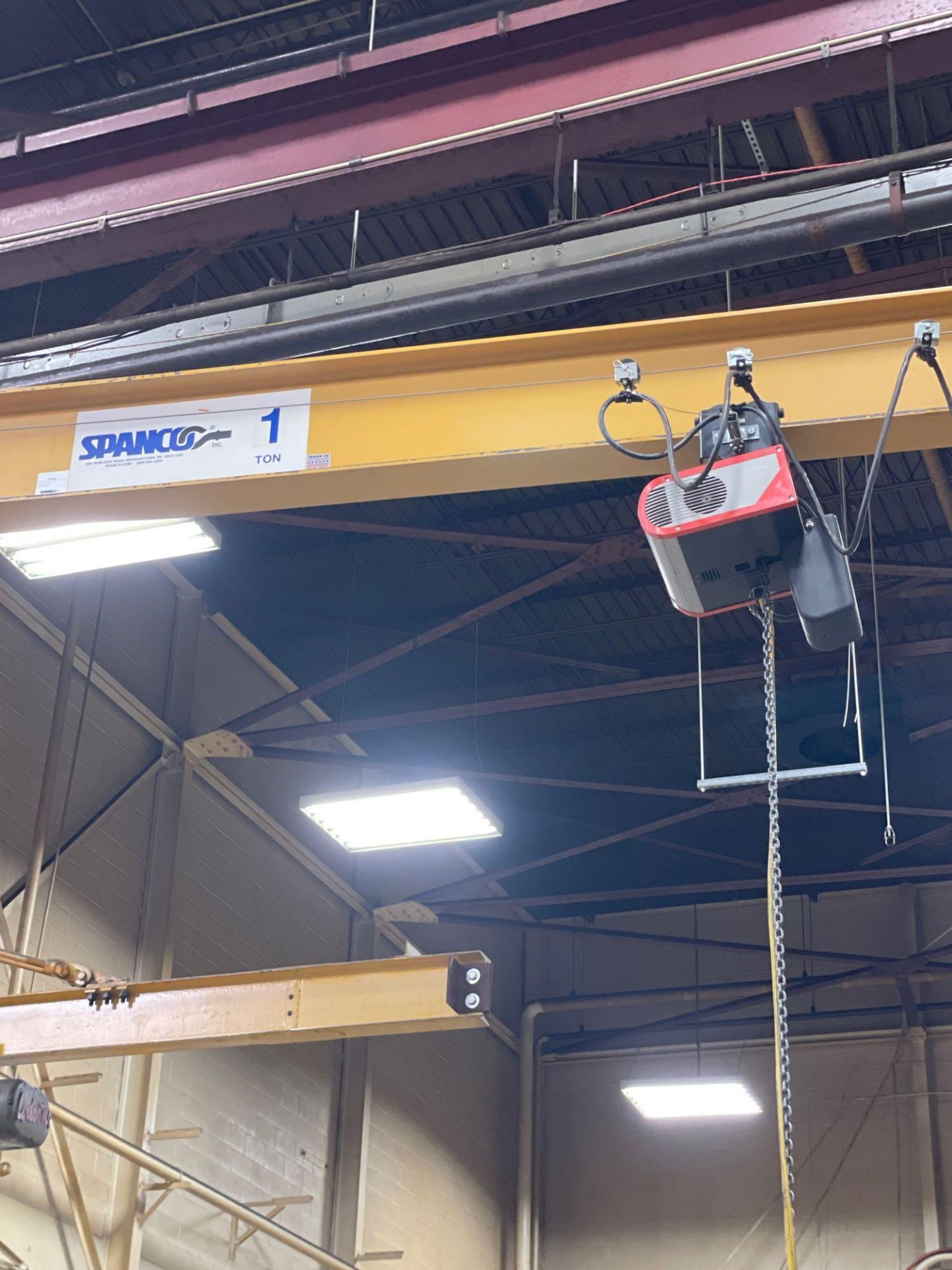 1 Ton Spanco Jib Crane, hoist w/ 18 ft Arm (by Doosan) - Image 4 of 4