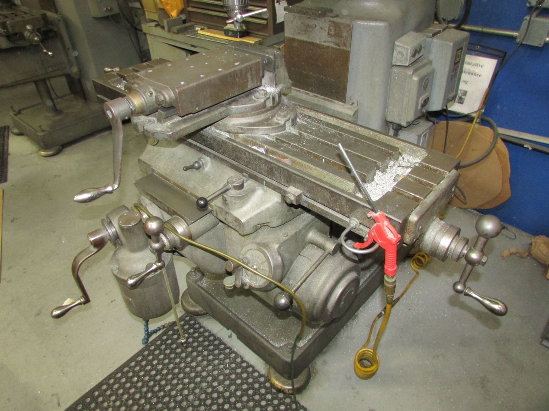 2UVR Vertical Milling Machine - Image 8 of 30