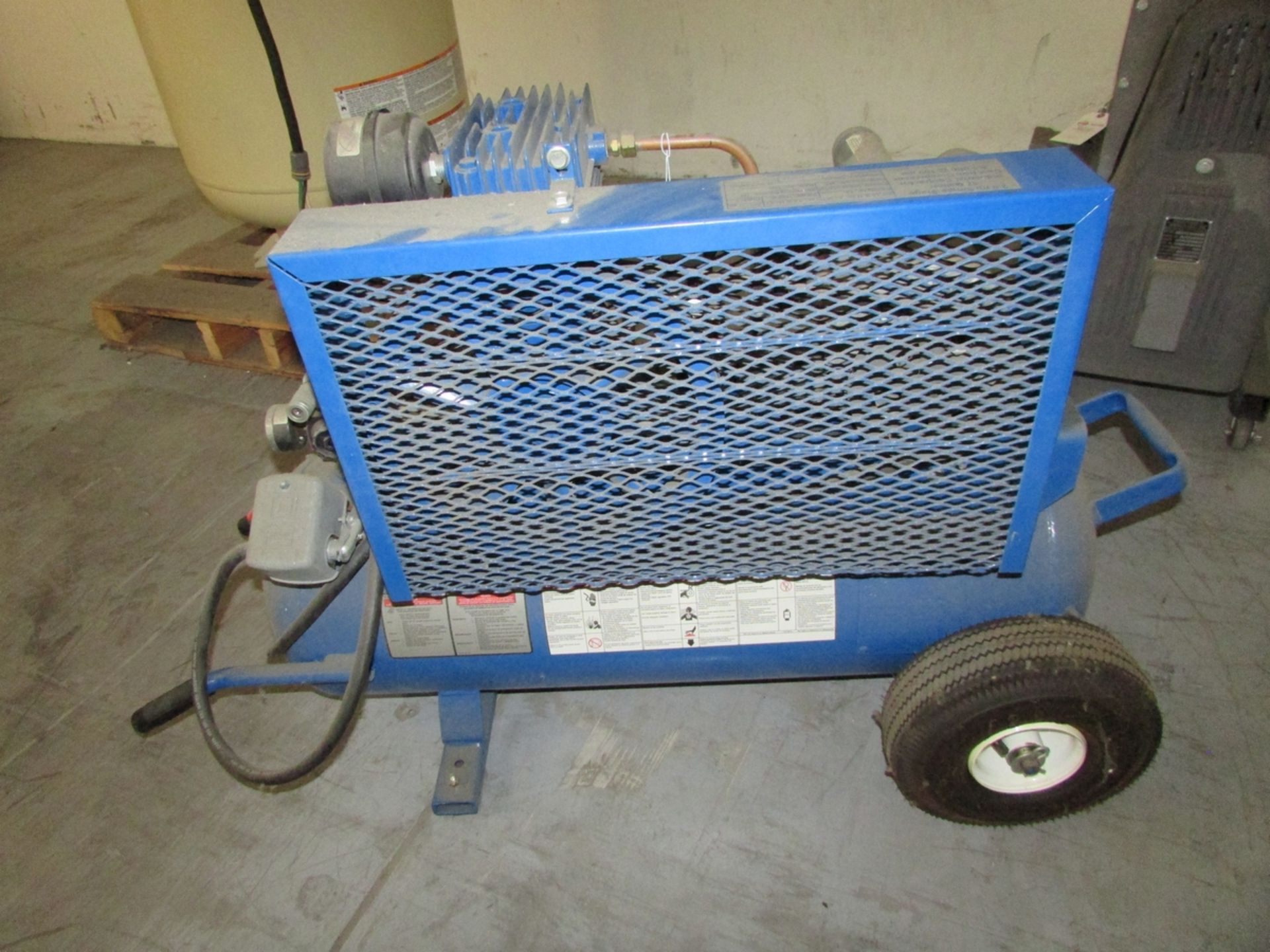 Quincy Compressor 121DC17PC3A 2HP Single Stage Portable Tank Mounted Air Compressor - Image 10 of 16