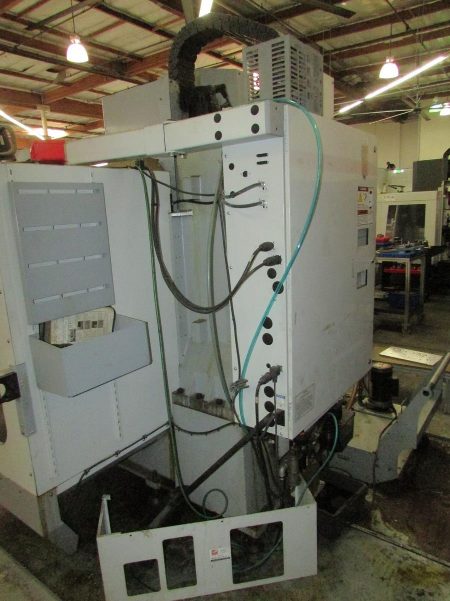 Haas VF2D Vertical CNC Machining Center (2007) - Image 34 of 48