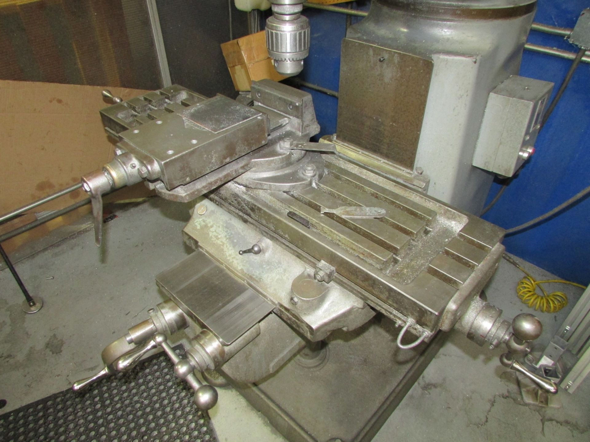 2UVR Vertical Milling Machine - Image 8 of 28