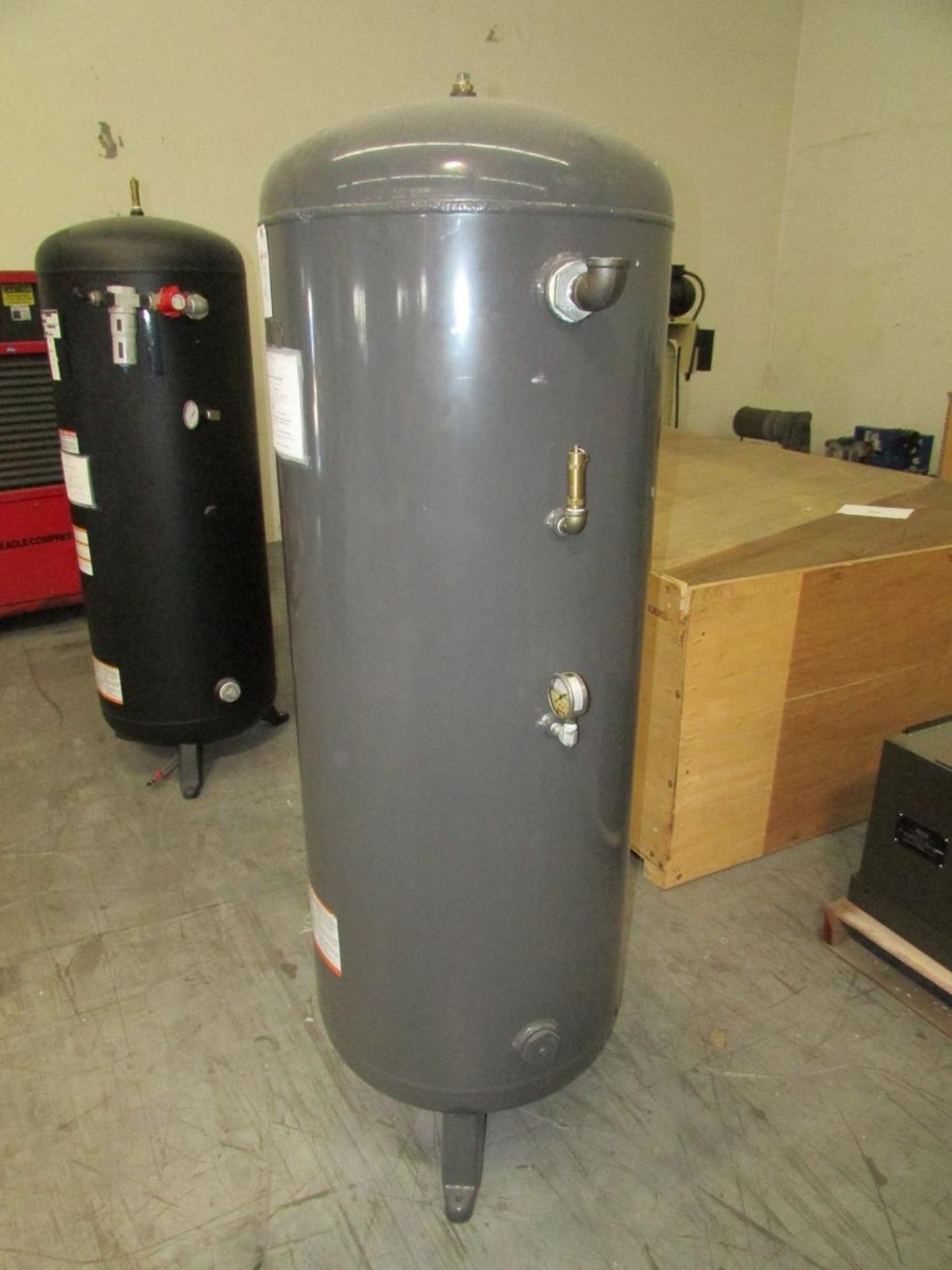 Dayton 1UKE3 120 Gal. Compressed Air Receiving Tank (2011) - Image 5 of 10