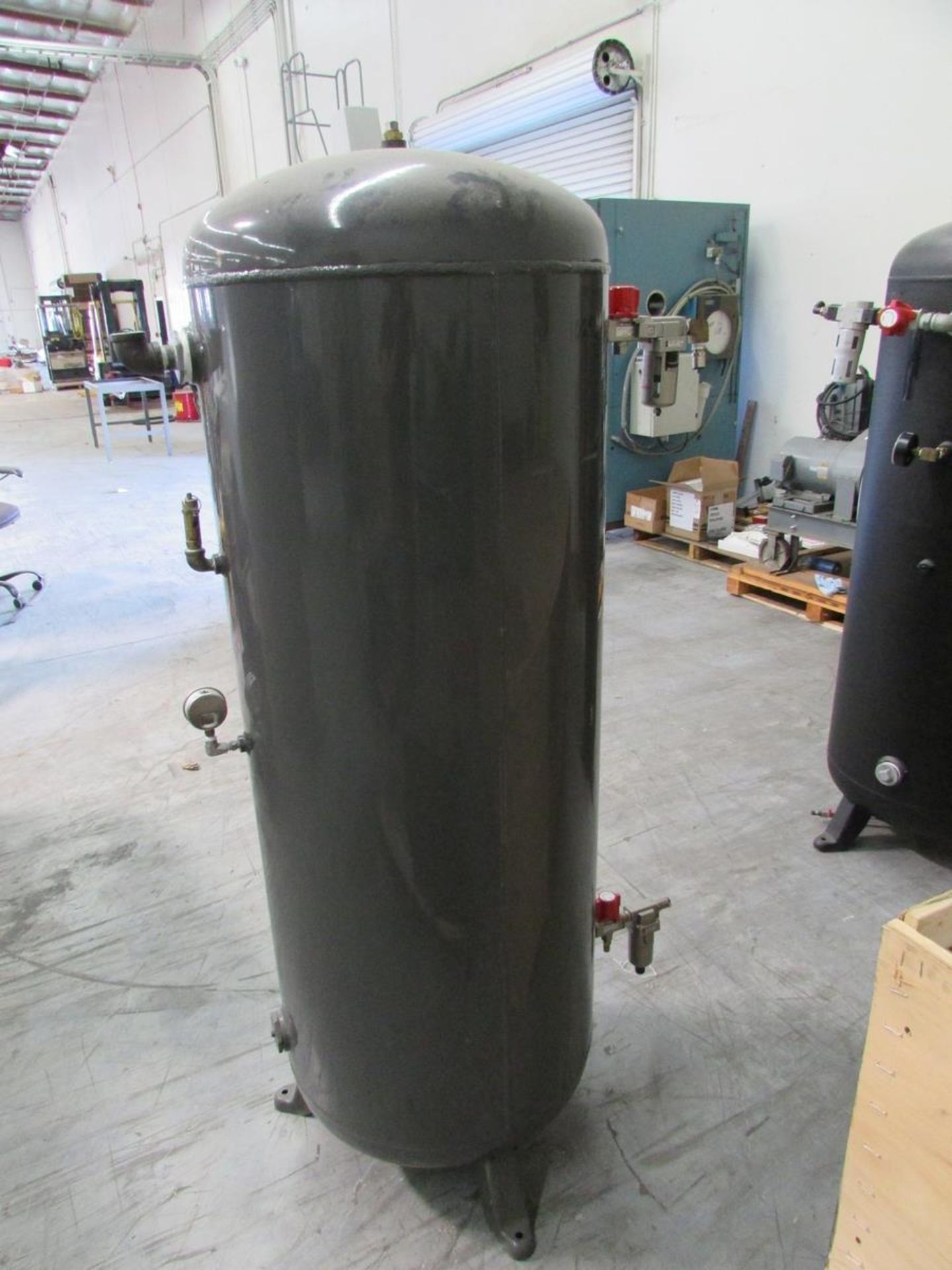 Dayton 1UKE3 120 Gal. Compressed Air Receiving Tank (2011) - Image 8 of 10