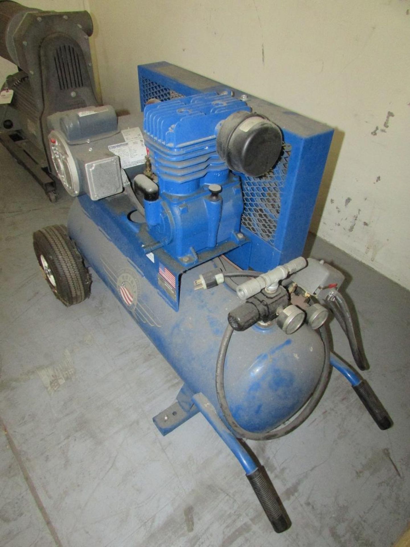 Quincy Compressor 121DC17PC3A 2HP Single Stage Portable Tank Mounted Air Compressor - Image 7 of 16