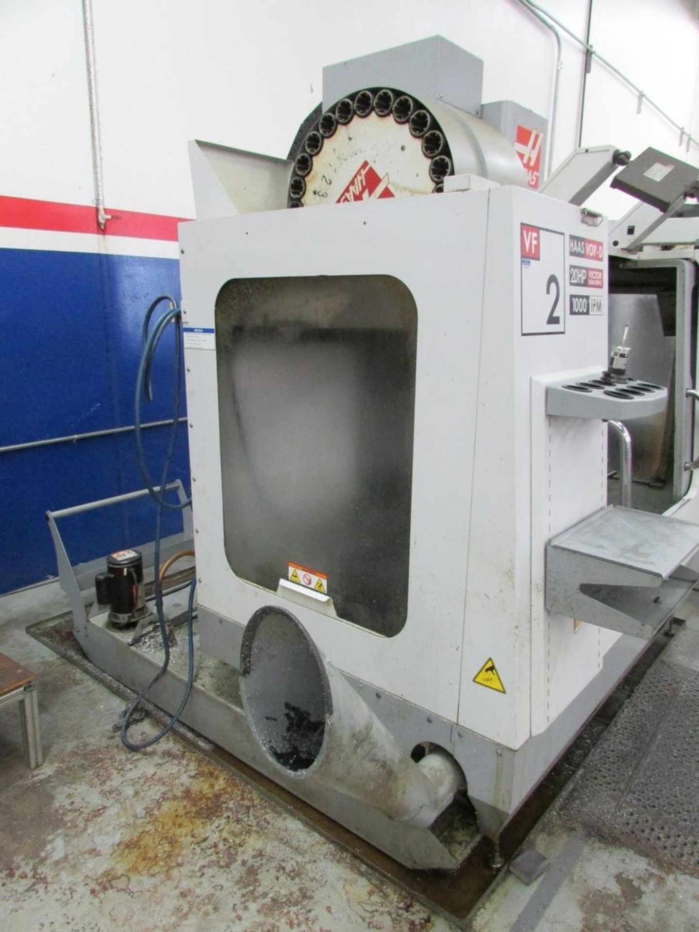 Haas VF2D Vertical CNC Machining Center (2007) - Image 41 of 48