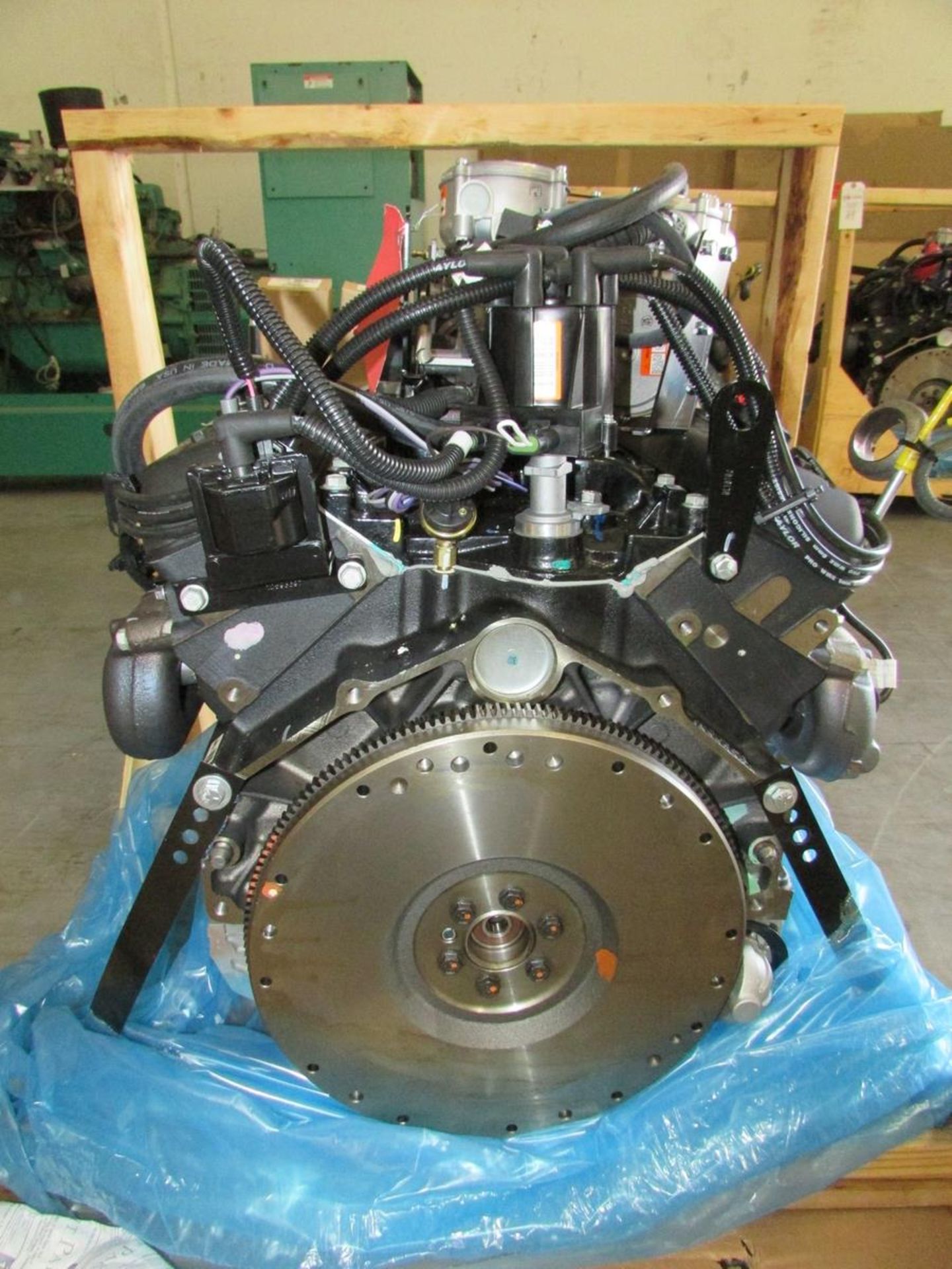 Unused GM LT90L43-P102 Vortec V6 4.3L Forklift/Genset Engine - Image 4 of 20