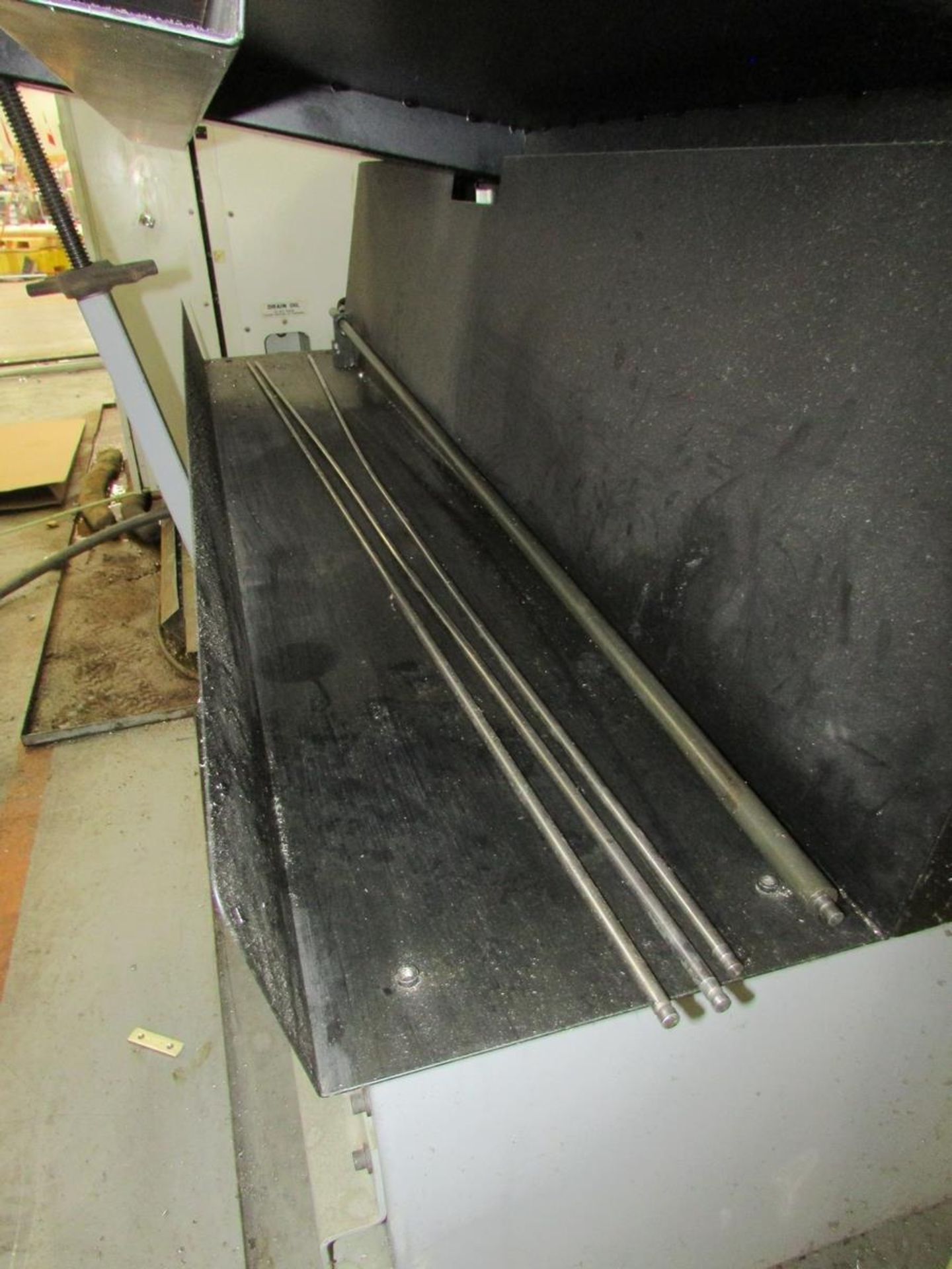 Haas Servo Bar 300 Auto Bar Feeder (2007) - Image 19 of 26