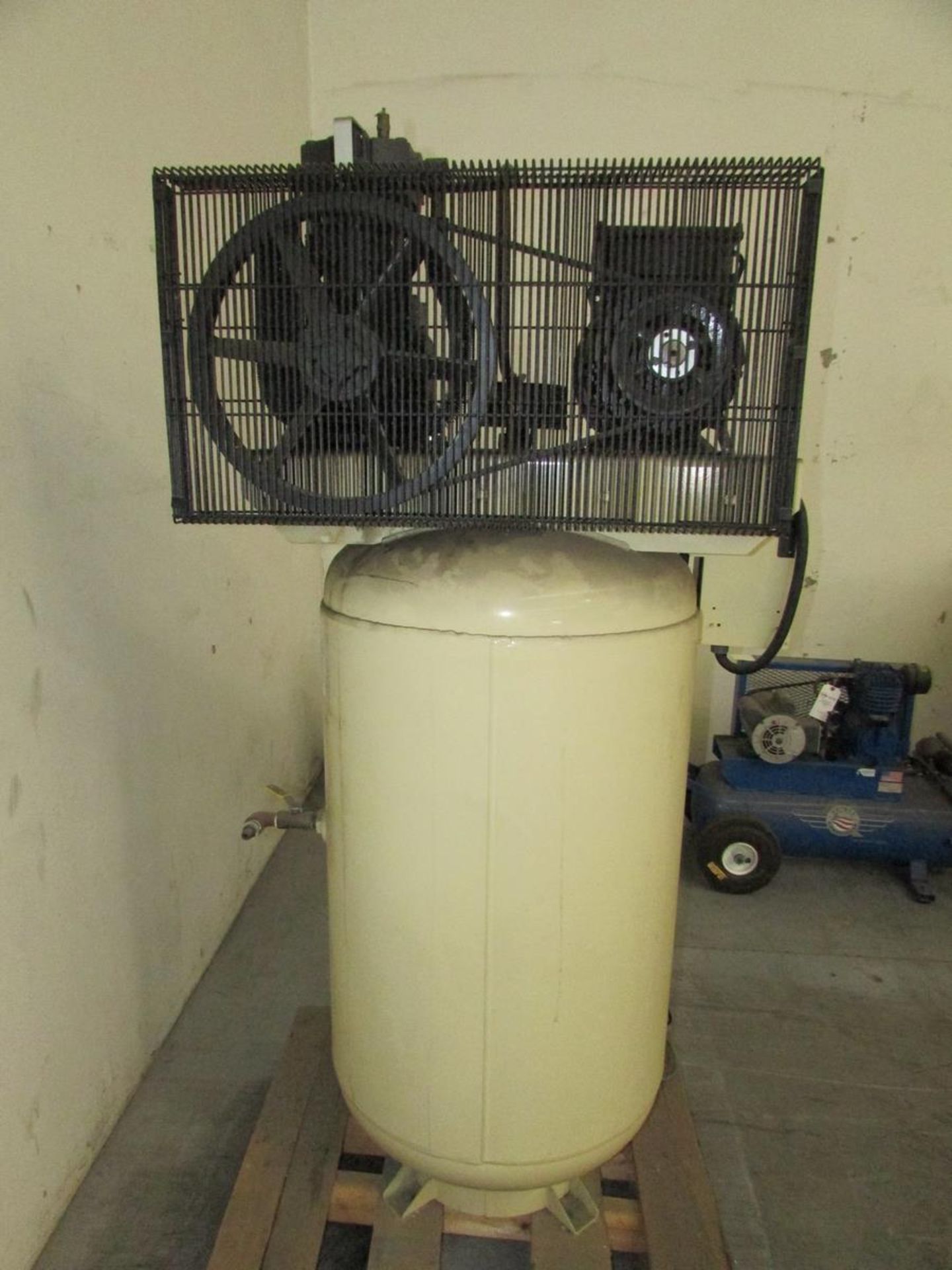 Ingersoll Rand TS7N7.5 7-1/2HP 2-Stage Vertical Tank Mounted Air Compressor - Image 12 of 20
