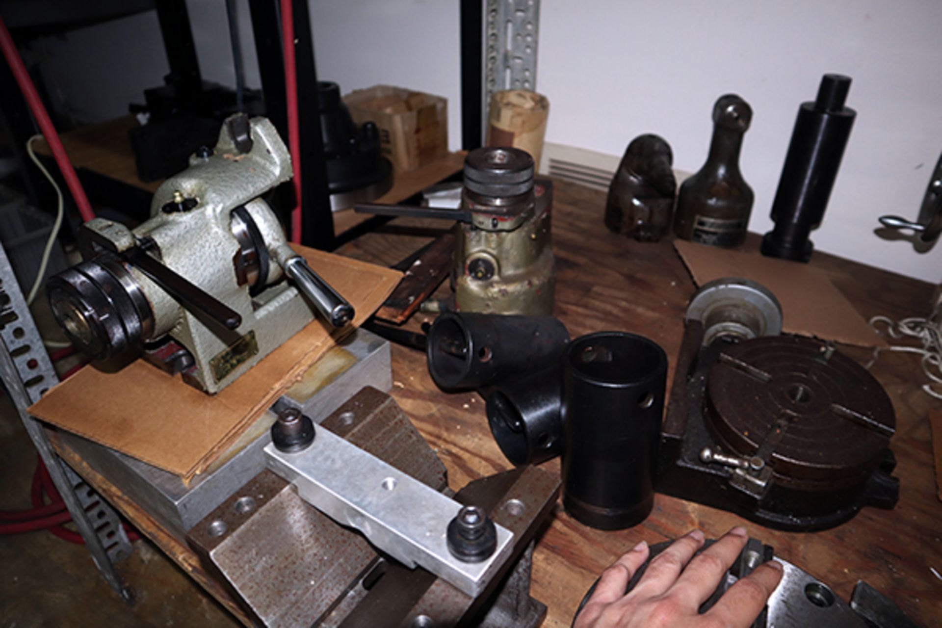 Accessories and tooling for Lathe - Image 8 of 9