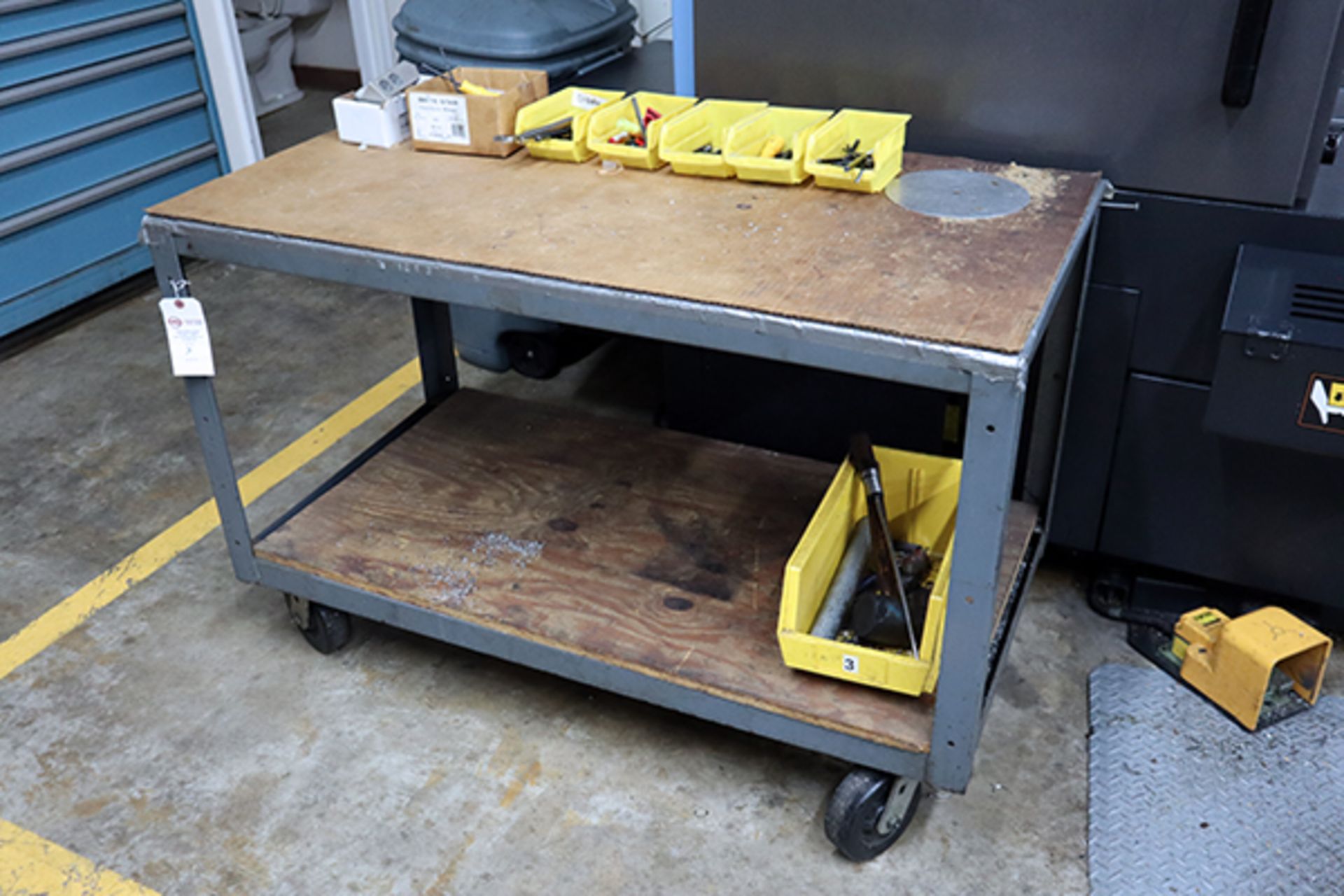 Worktable on Casters - Image 5 of 5