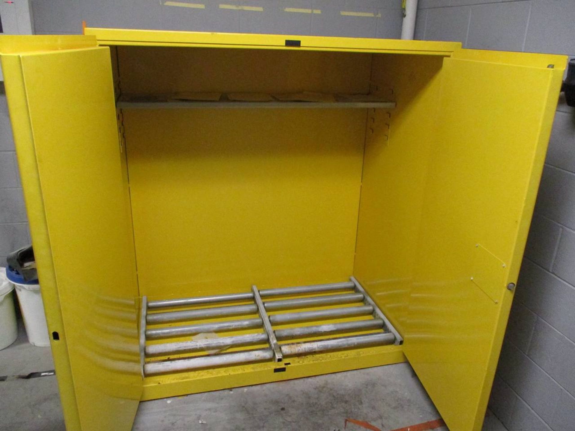 Global BV2 110 Gallon Safety Storage Cabinet - Image 2 of 4