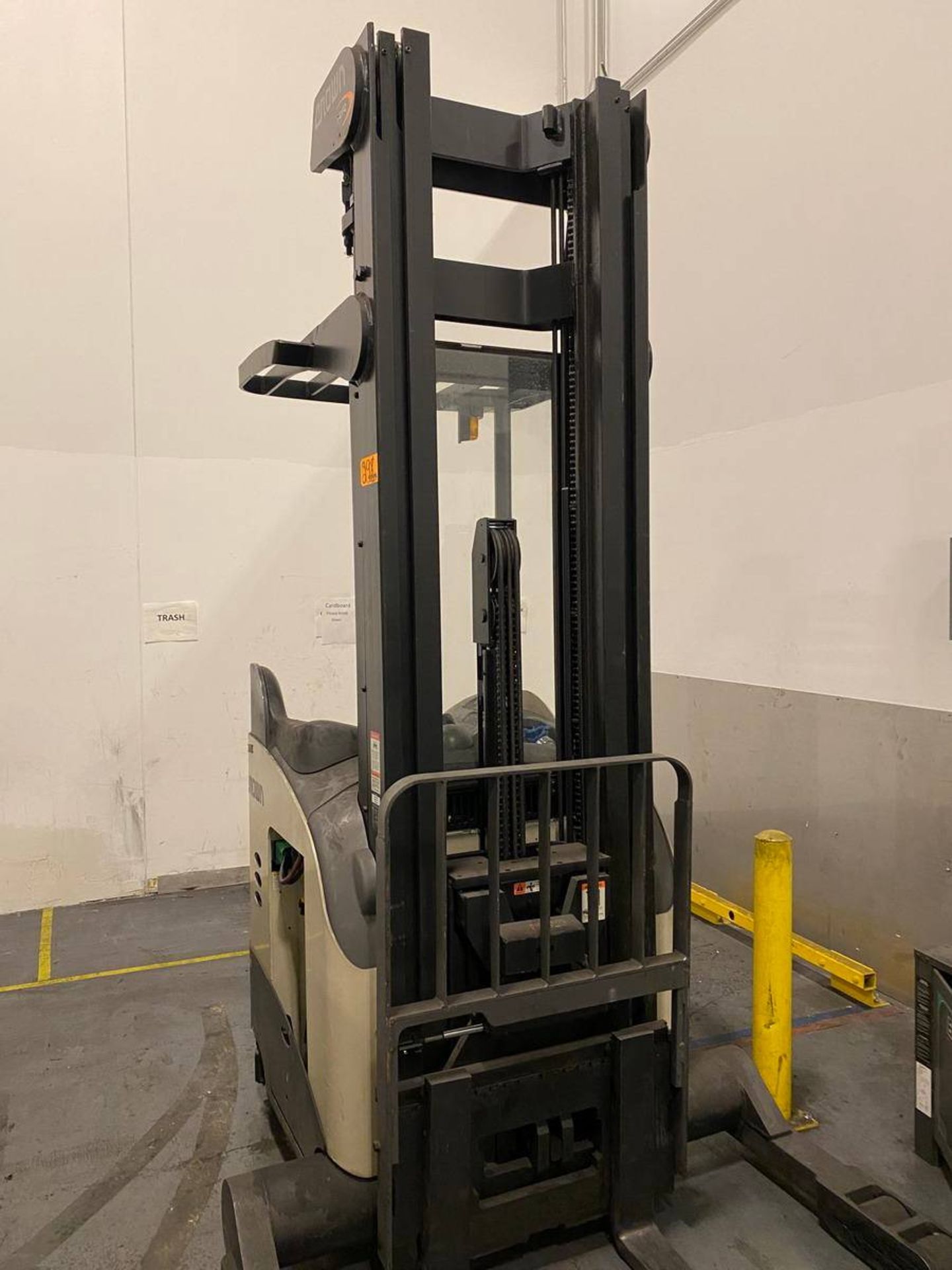 Crown RR5725-35 Electric Stand Up Forklift - Image 6 of 11