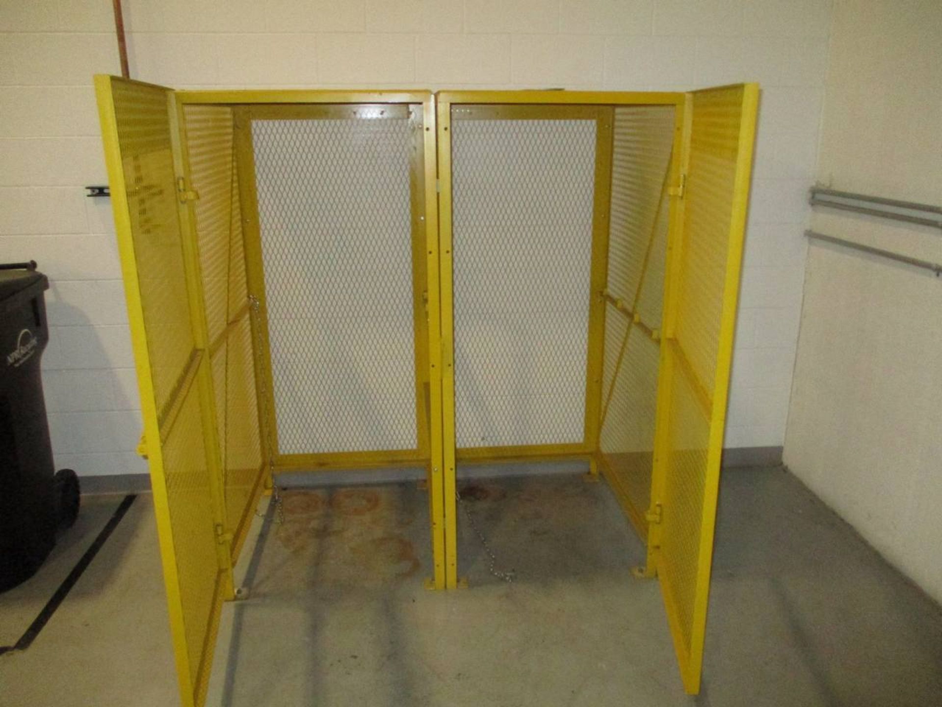 Modern Equipment Co CSC2V-KD Expanded Metal Storage Cage - Image 4 of 4