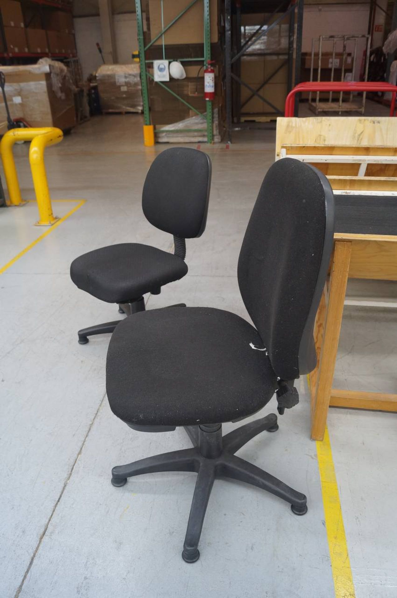 Office Chairs - Image 2 of 5