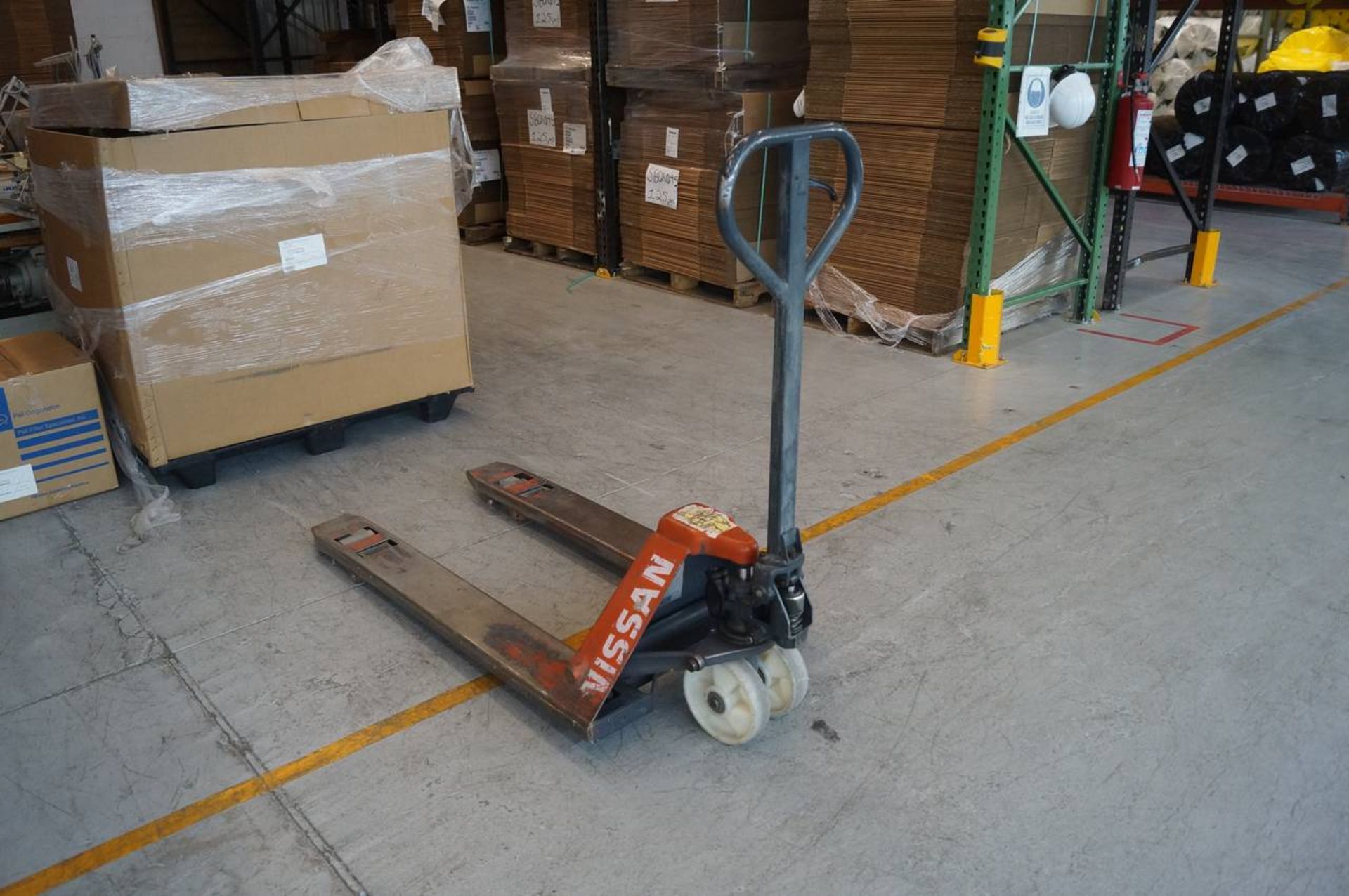 Nissan Pallet Jack - Image 2 of 2