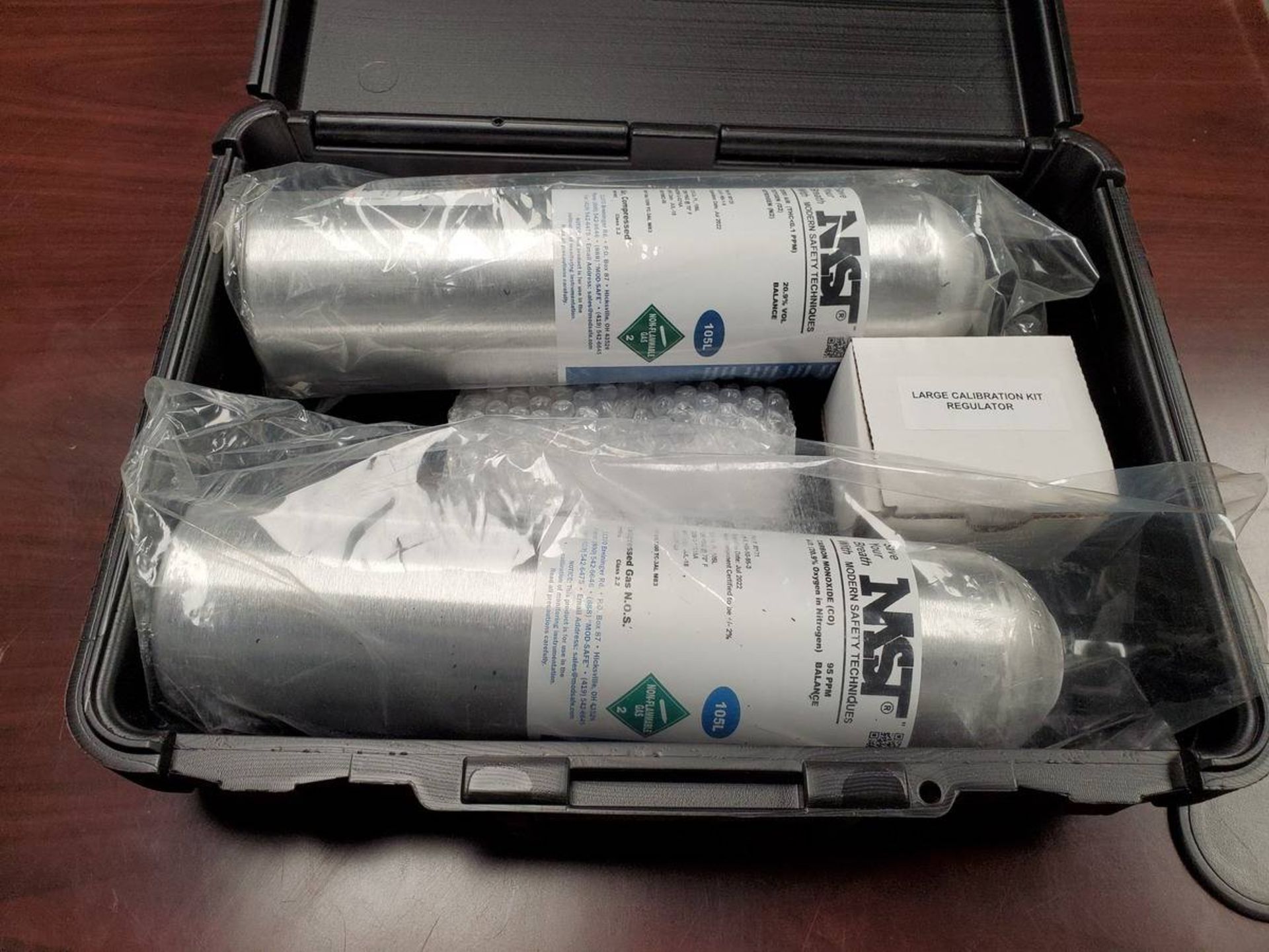 NST Compressed Air Bottles W/ Calibration Regulator Kit - Image 2 of 2