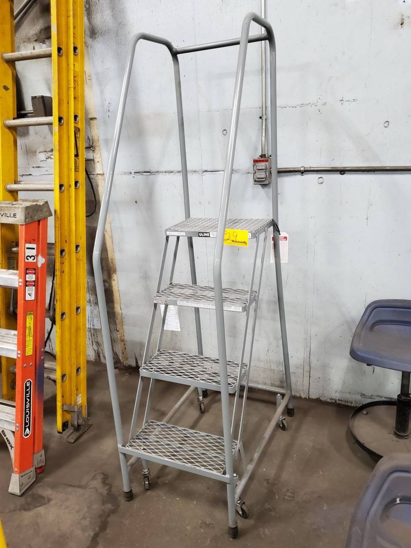 U-Line 4-Step Rolling Platform Ladder