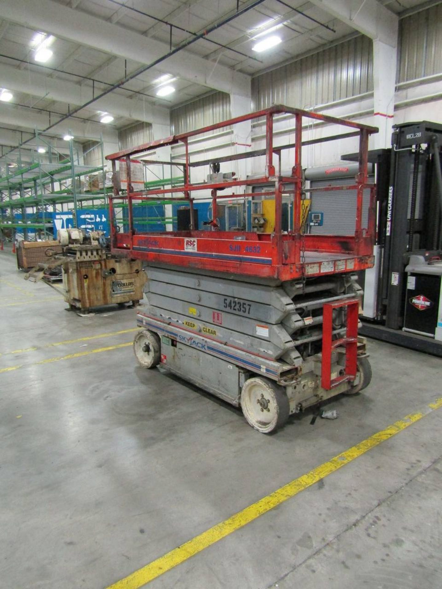 Skyjack SJIII4632 24V Electric Scissor Lift - Image 3 of 10