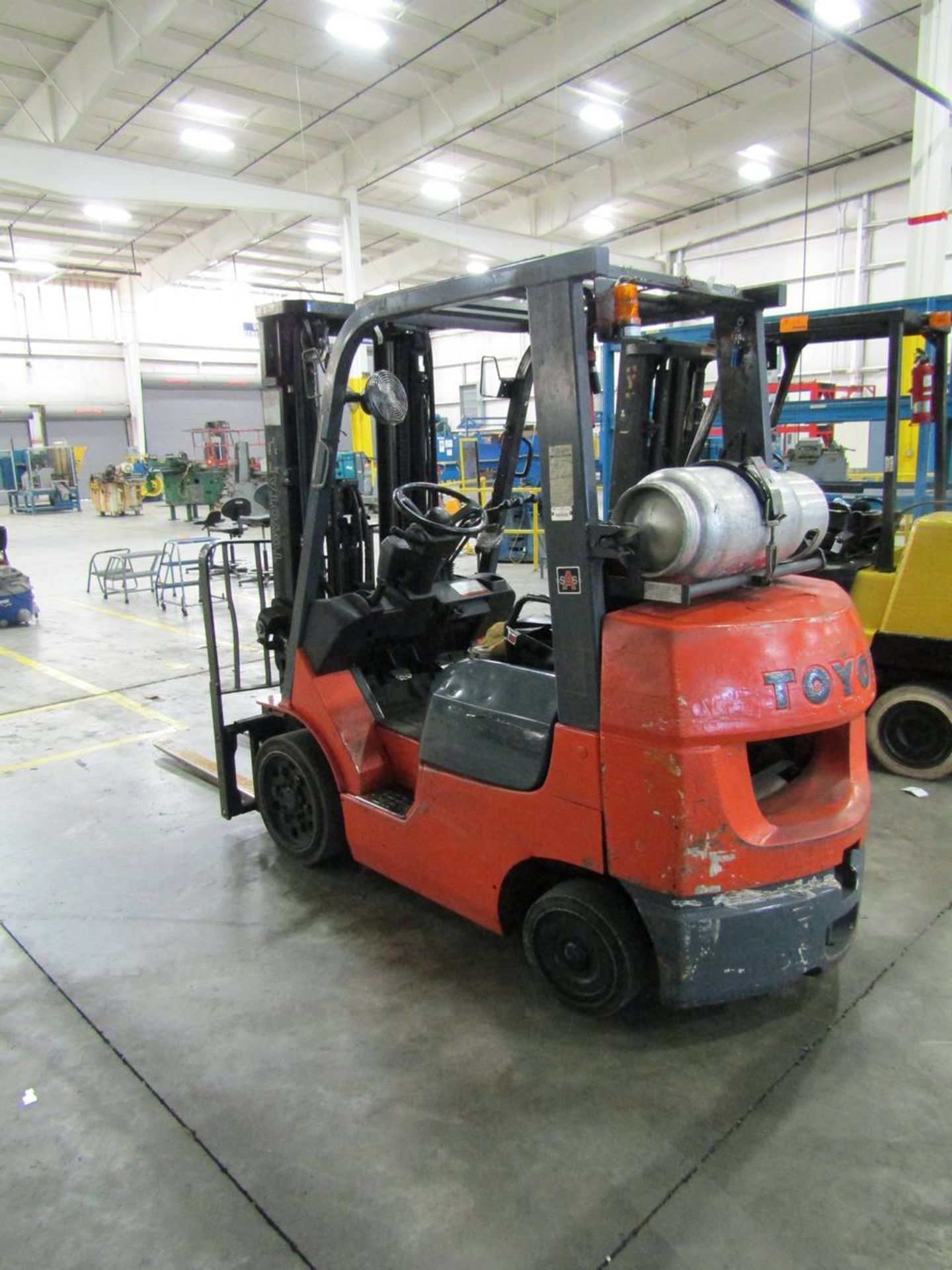 Toyota 7FHCU25 4,500 Lb. Capacity Forklift Truck - Image 2 of 21