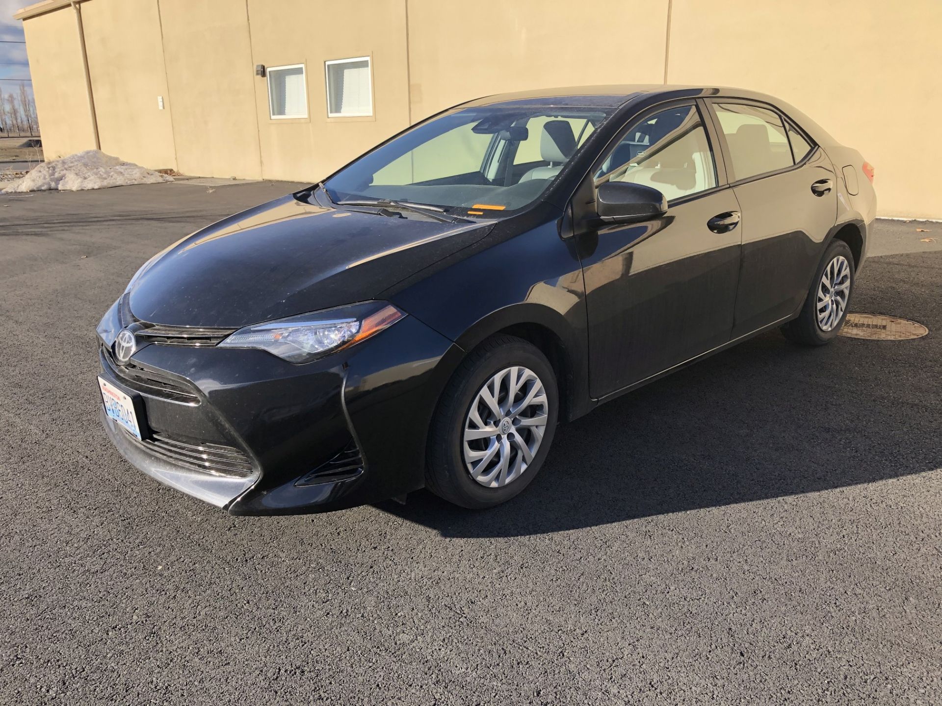 2017 Toyota Corolla LE 4-Door Sedan