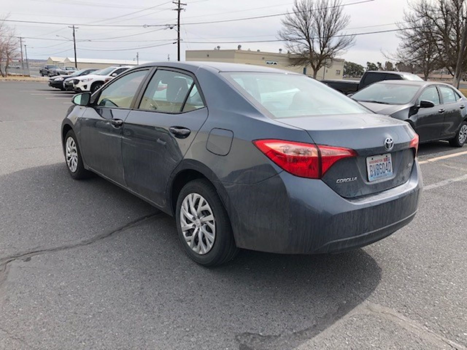 2017 Toyota Corolla LE 4-Door Sedan - Image 6 of 10