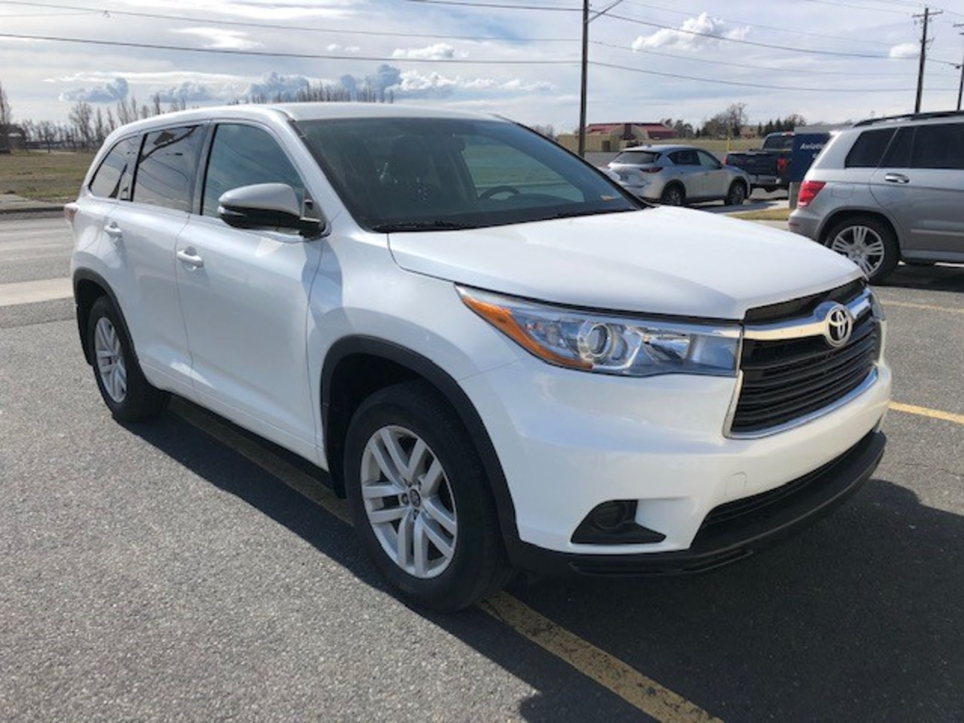 2016 Toyota Highlander LE Sport Utility Vehicle - Image 3 of 12