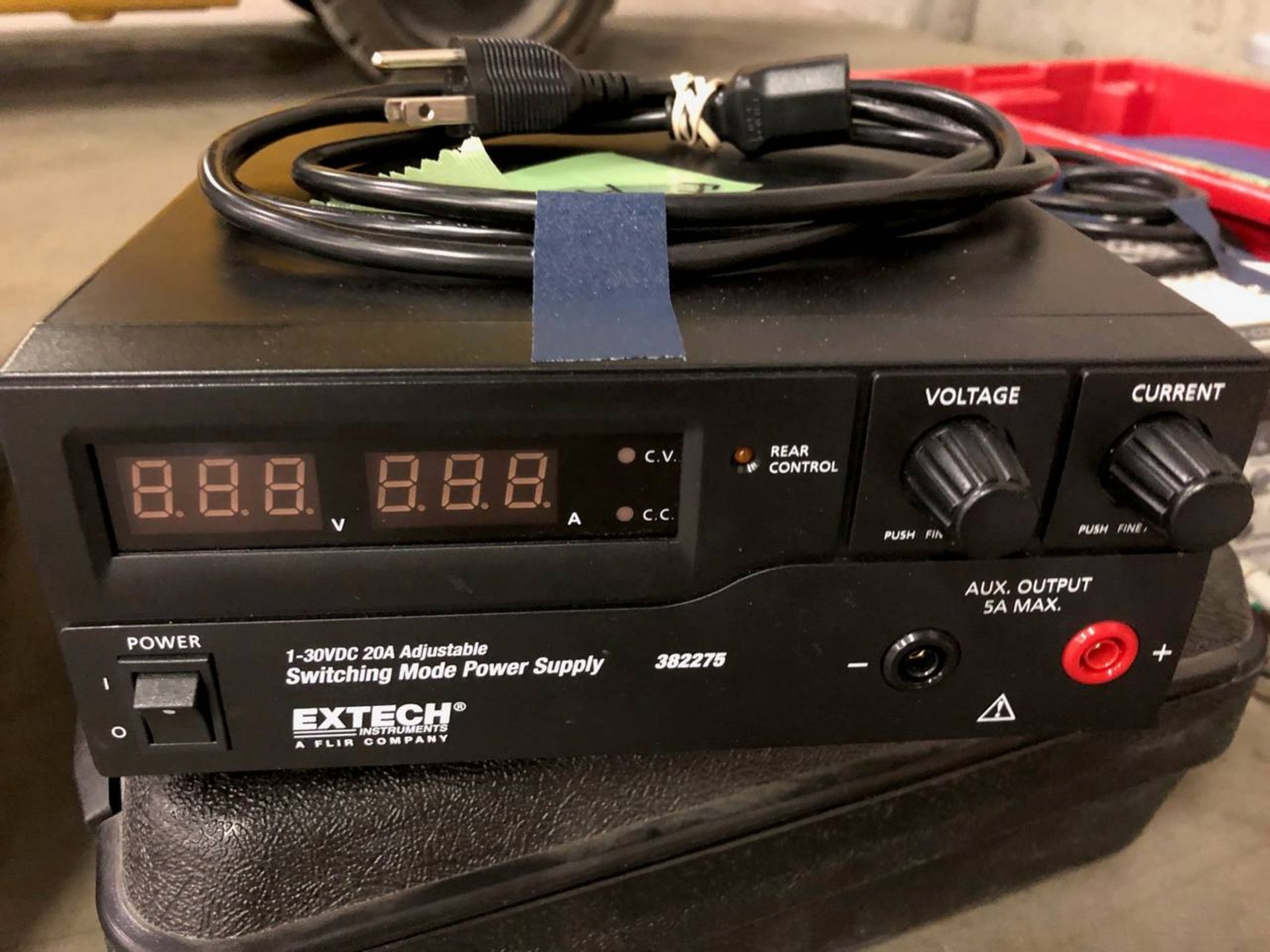 Extech 382275 Switching Mode Power Supply