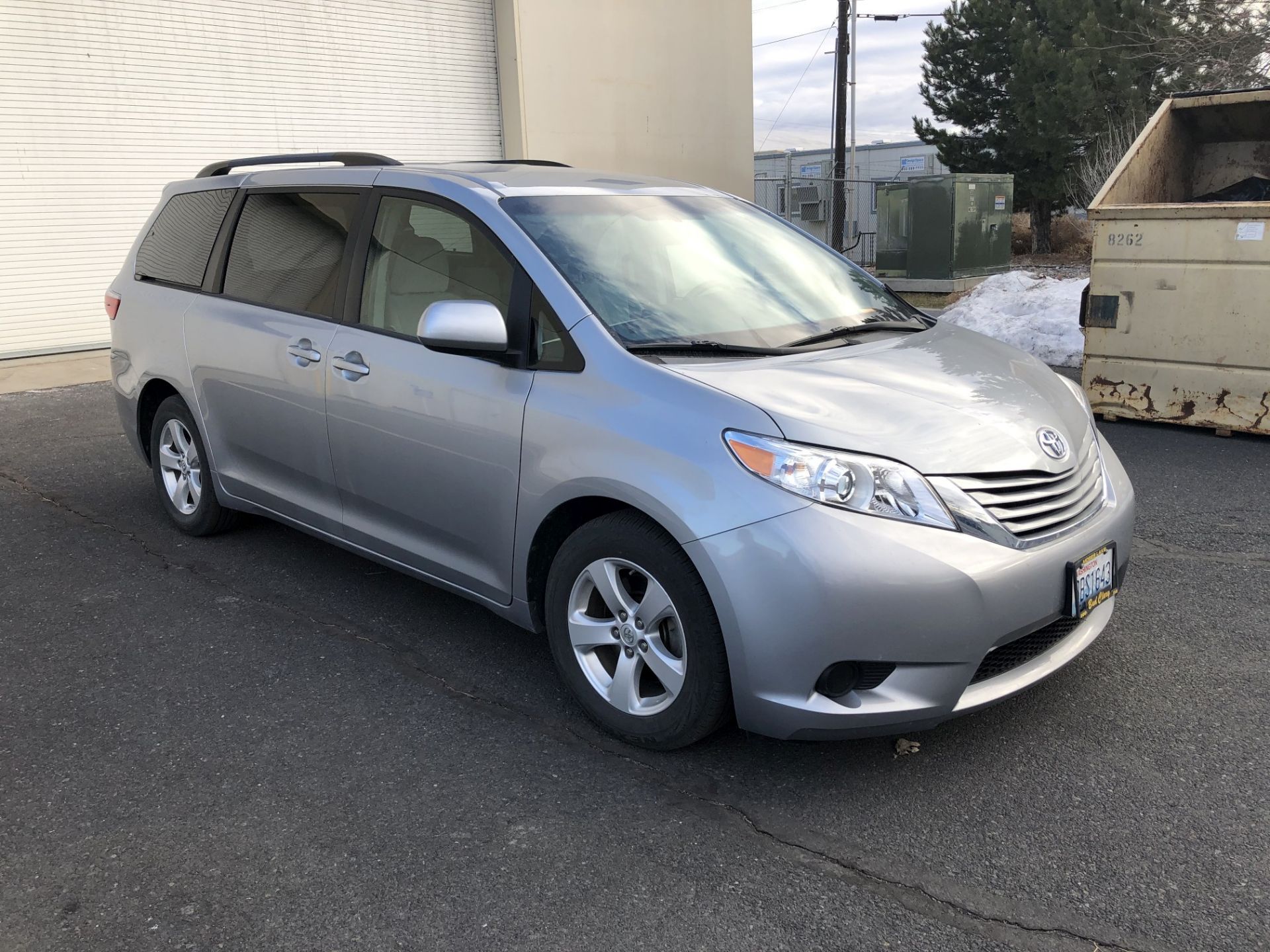 2016 Toyota Sienna LE Minivan - Image 3 of 14