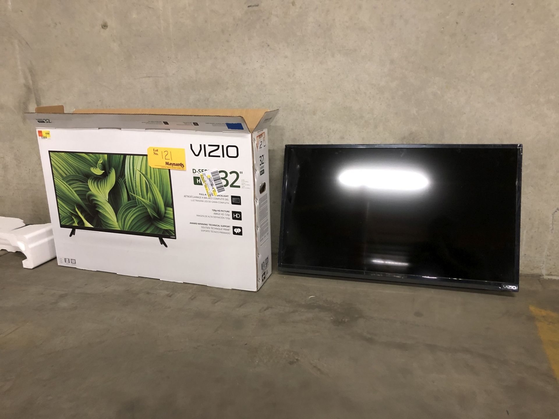 VIZIO 32" TV