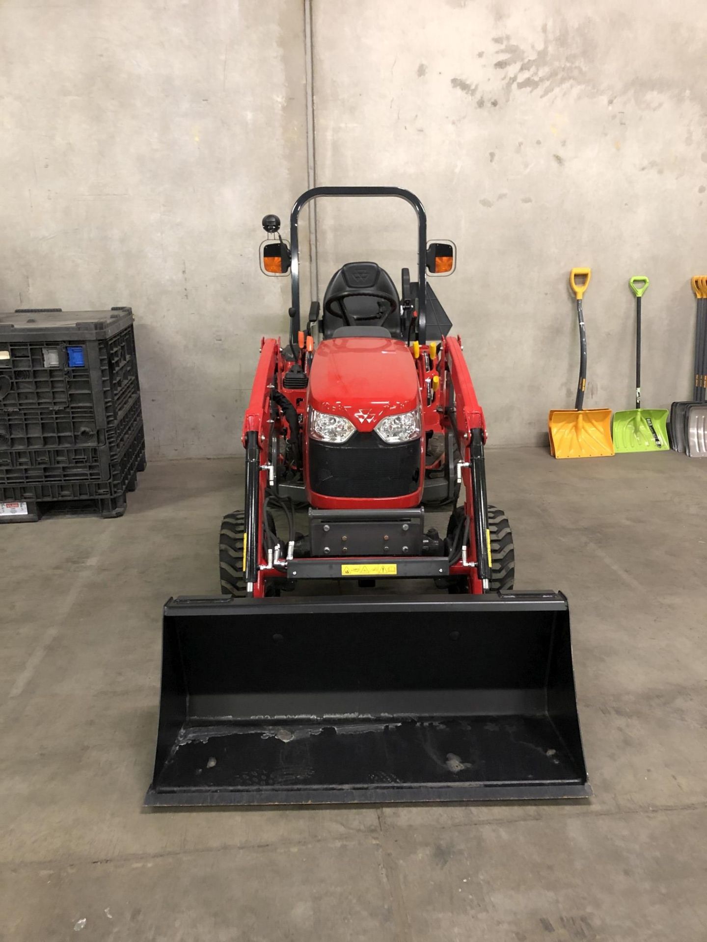 2019 Massey Ferguson GC1725M Tractor w/ Front Loader - Image 2 of 11