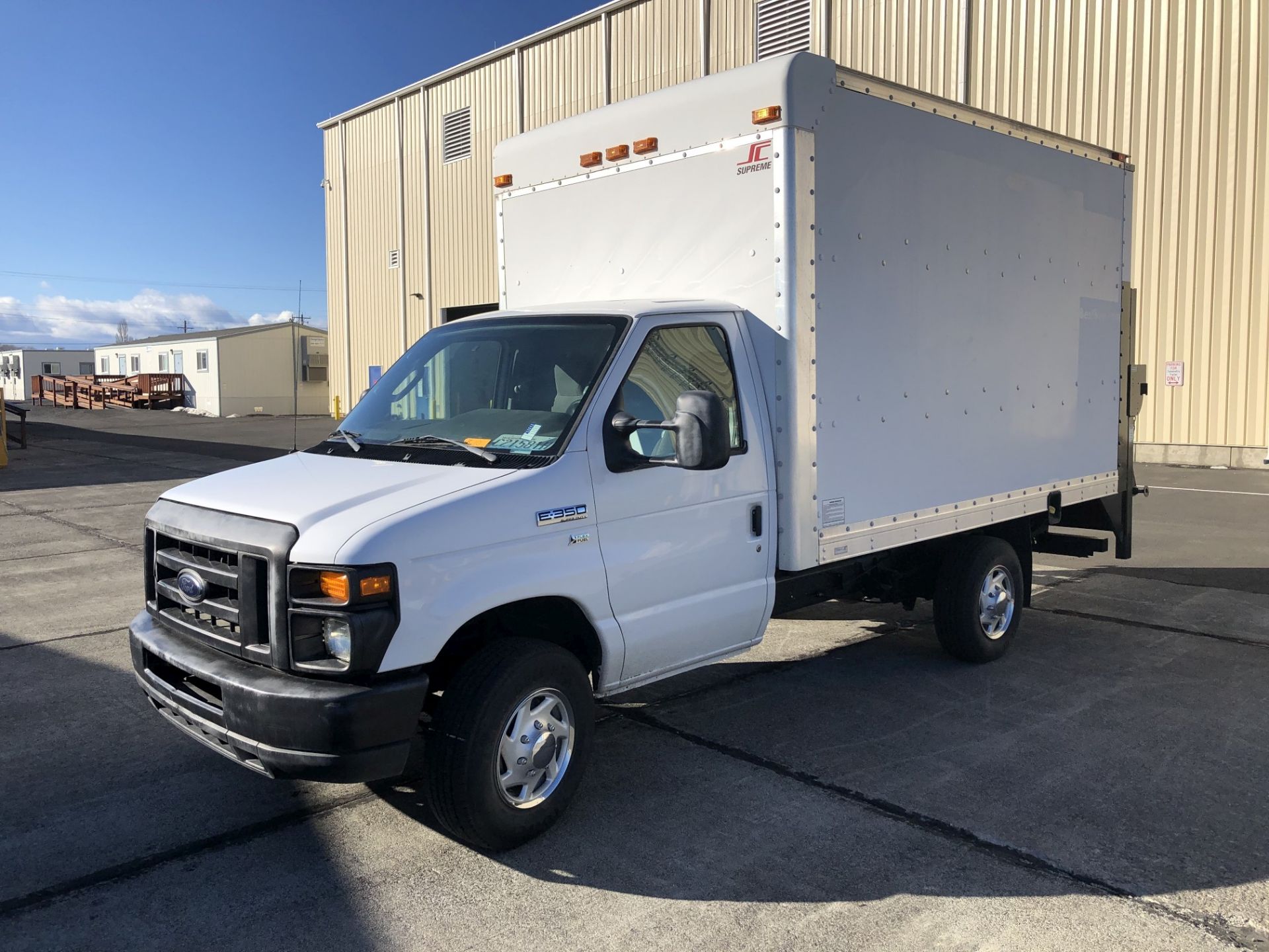 Late Delivery 4/9 - 2012 Ford E350 Super Duty 12' Box Truck w/ Lift Gate