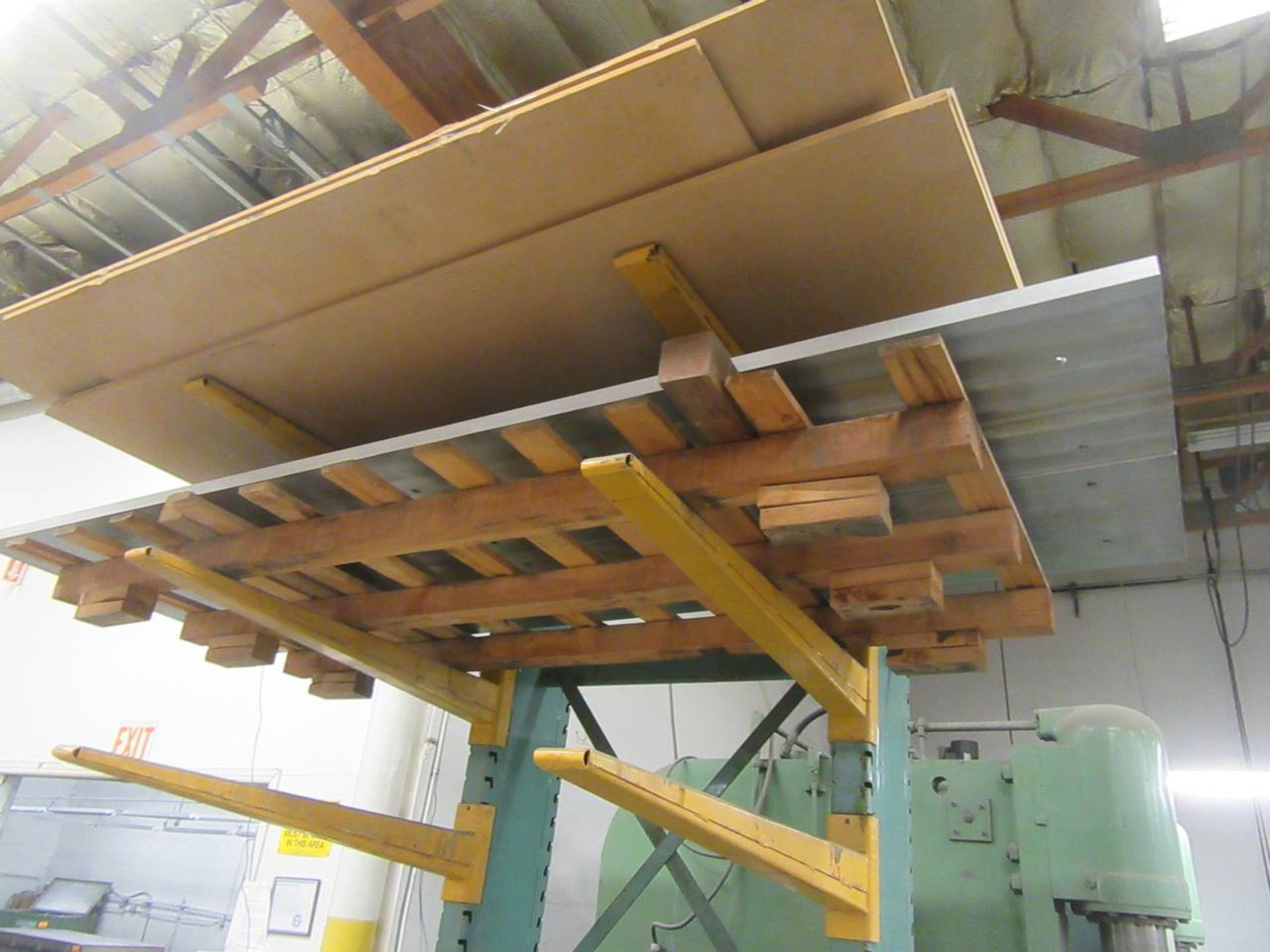 Cantilever Rack with contents - Image 4 of 4