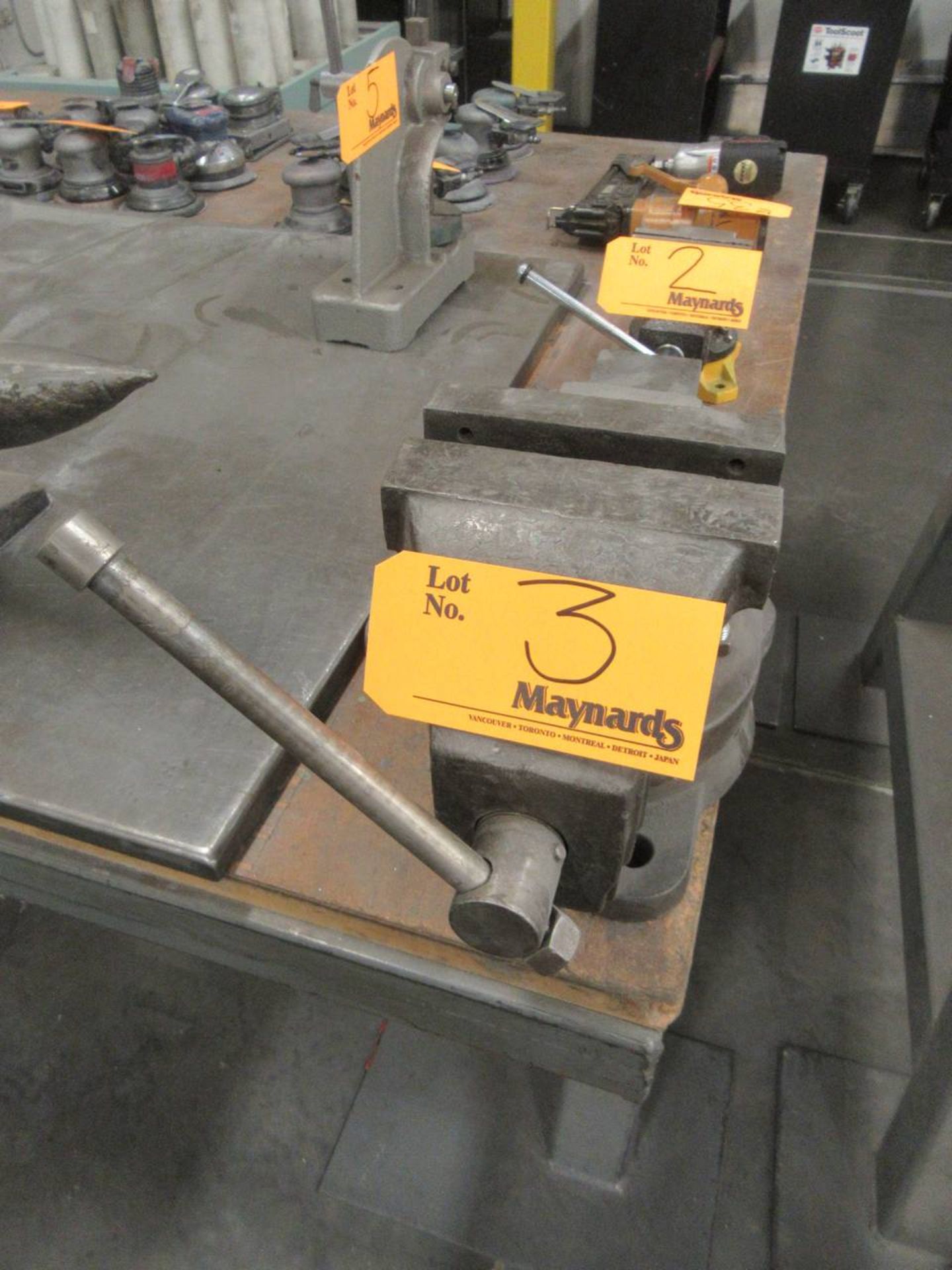 6" Table Top Vice