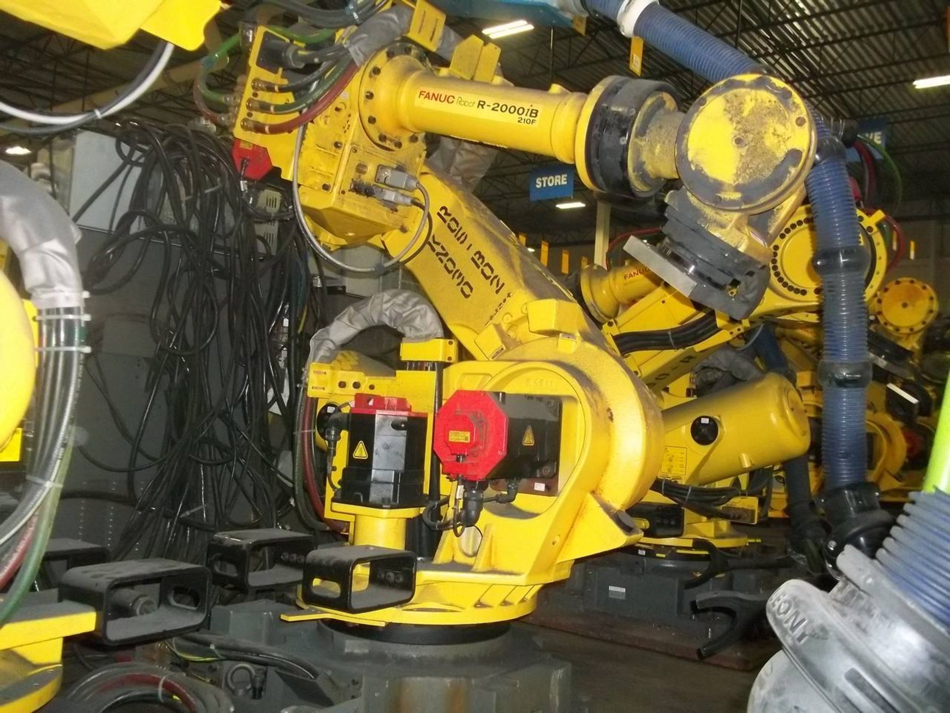 2014 Fanuc R2000ib-210F Robot