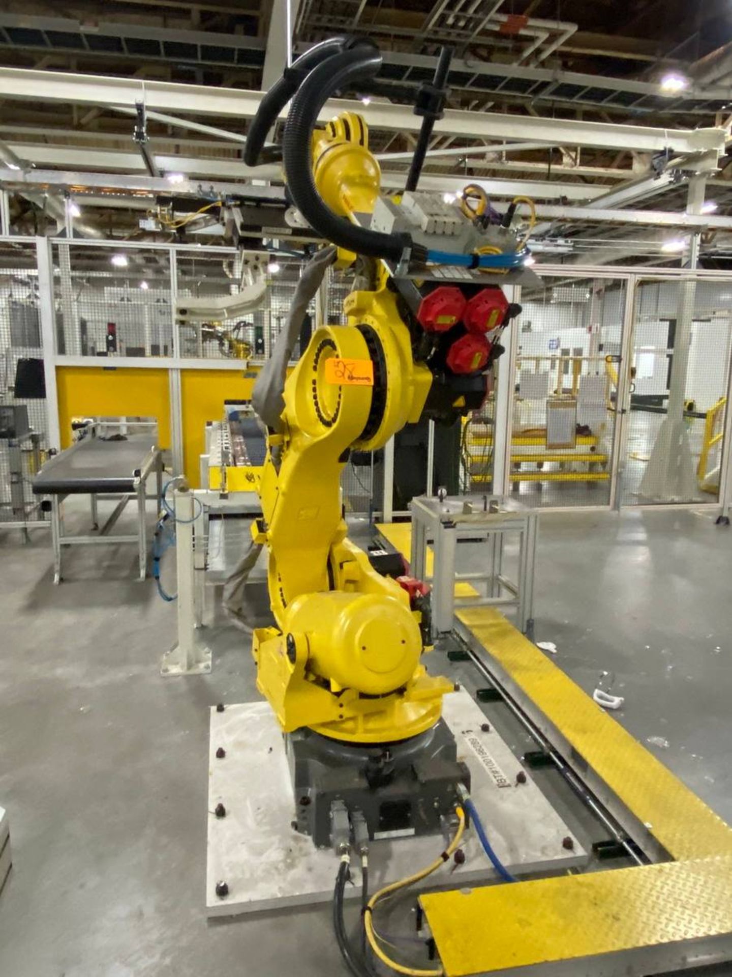 2013 Fanuc R2000ib 6-Axis Robot