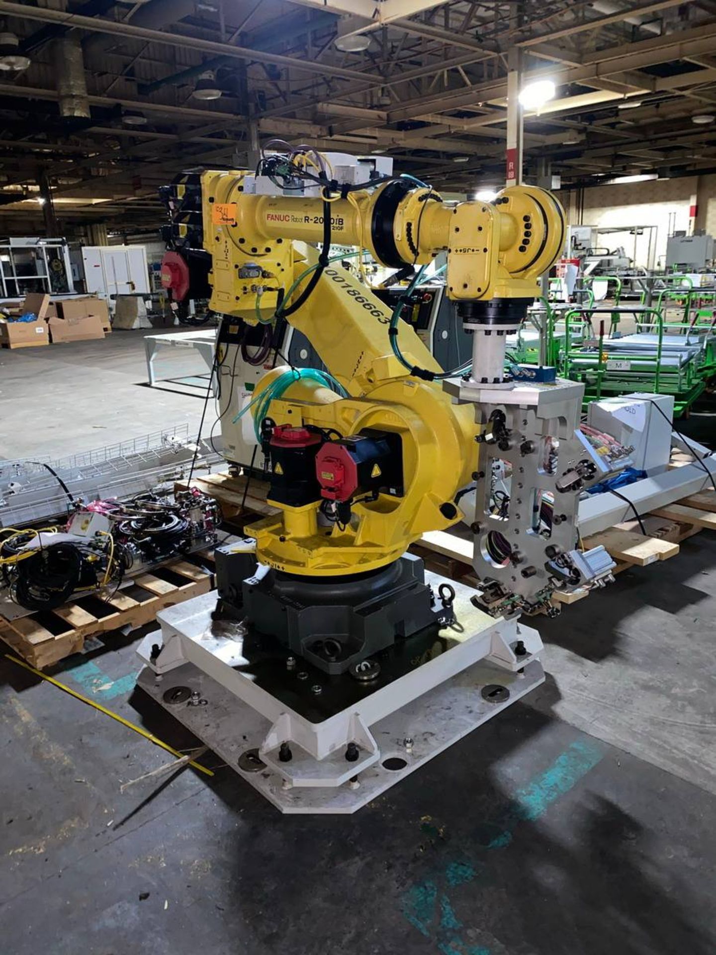 Fanuc R2000ib 6- Axis Robot