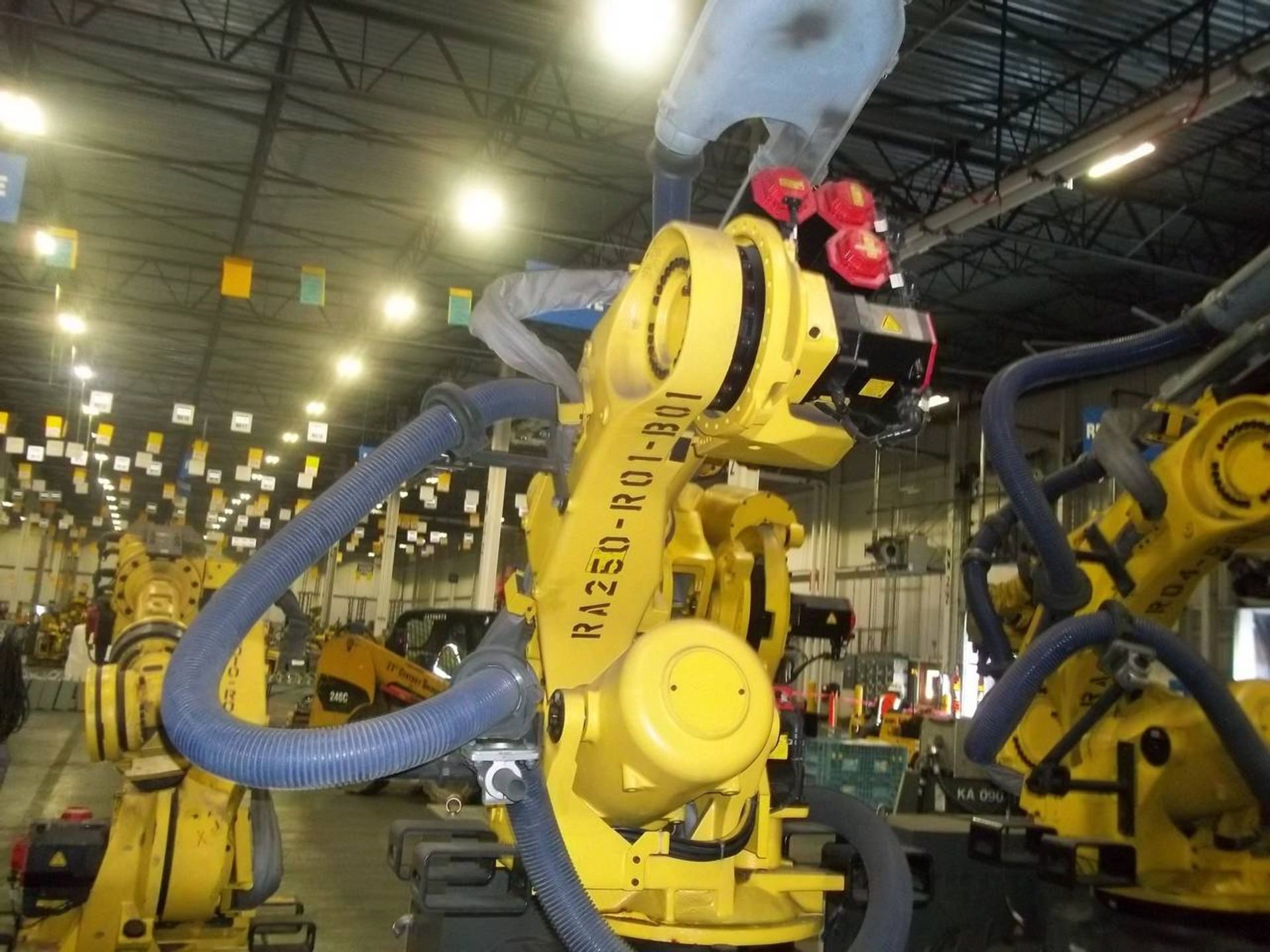 2010 Fanuc R2000ib-210F Robot - Image 2 of 5