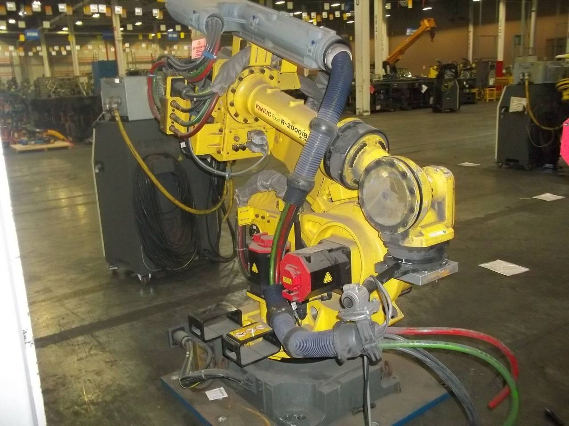 2009 Fanuc R2000ib-210F Robot - Image 2 of 5