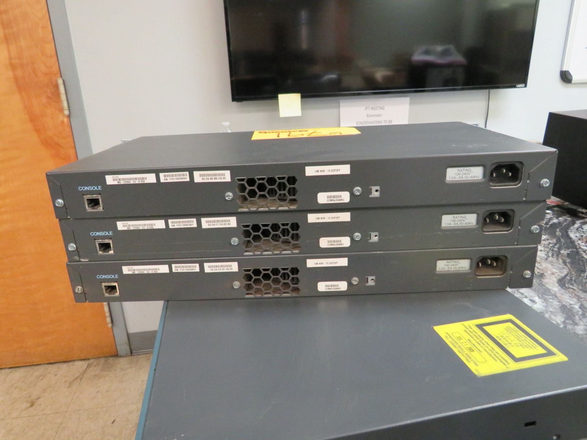 Cisco Catalyst 2960 SI 20-Port Switch - Image 2 of 3