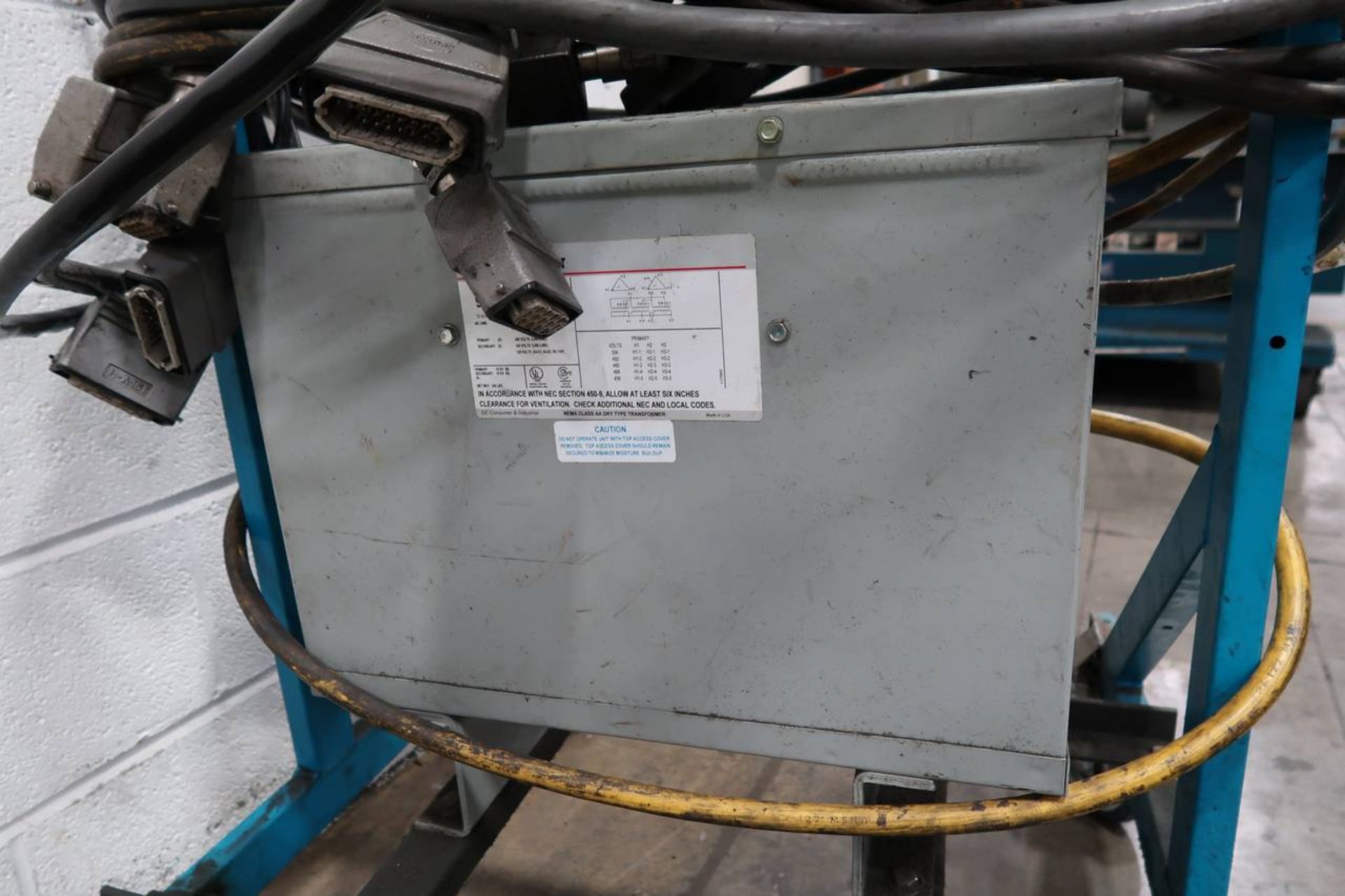 Cincinnati-Milacron 250T 250-Ton Thermo Plastic Injection Molding Press - Image 36 of 46