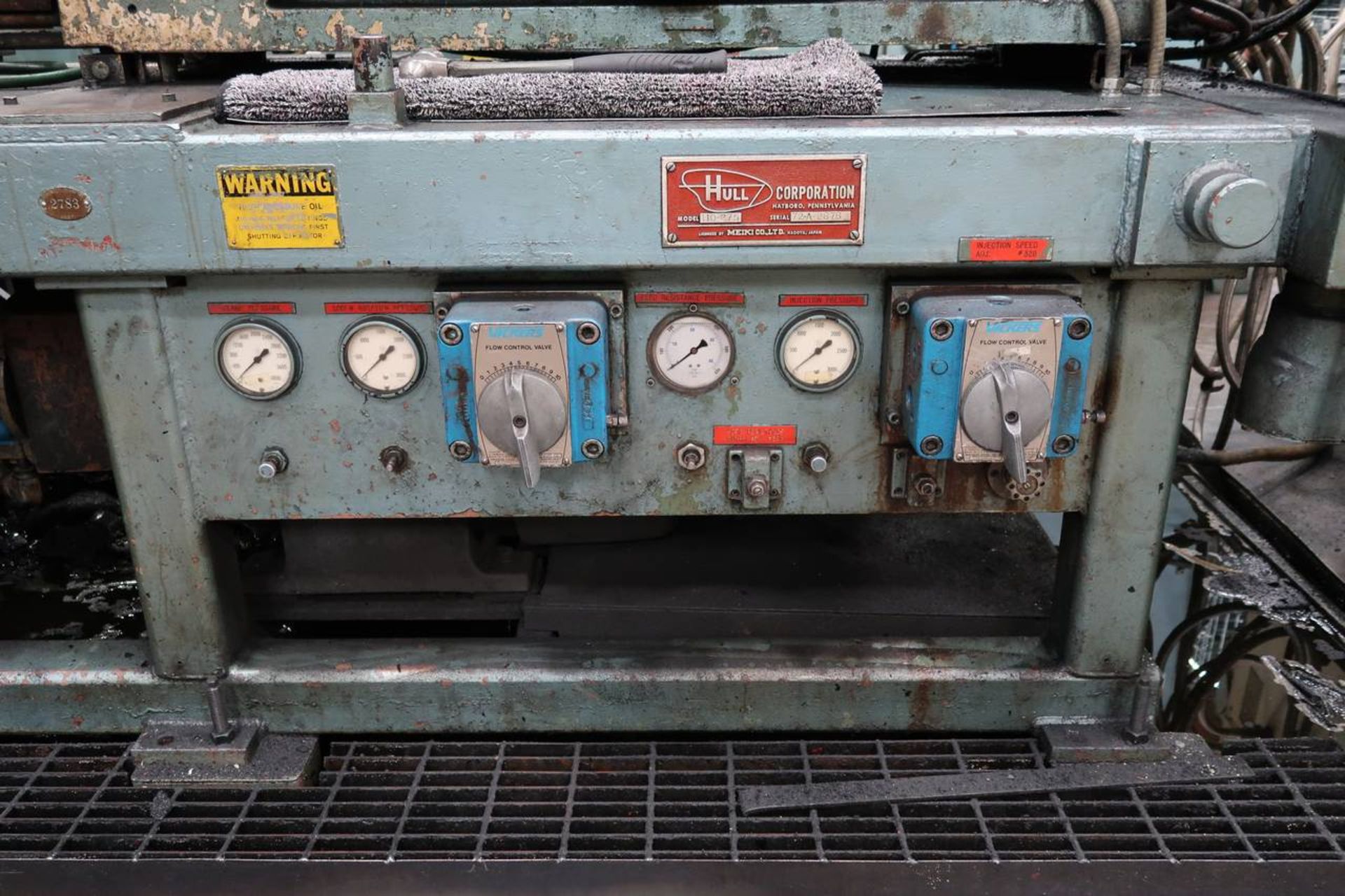 Hull 110275 275-Ton Thermoset Injection Molding Press - Image 13 of 23