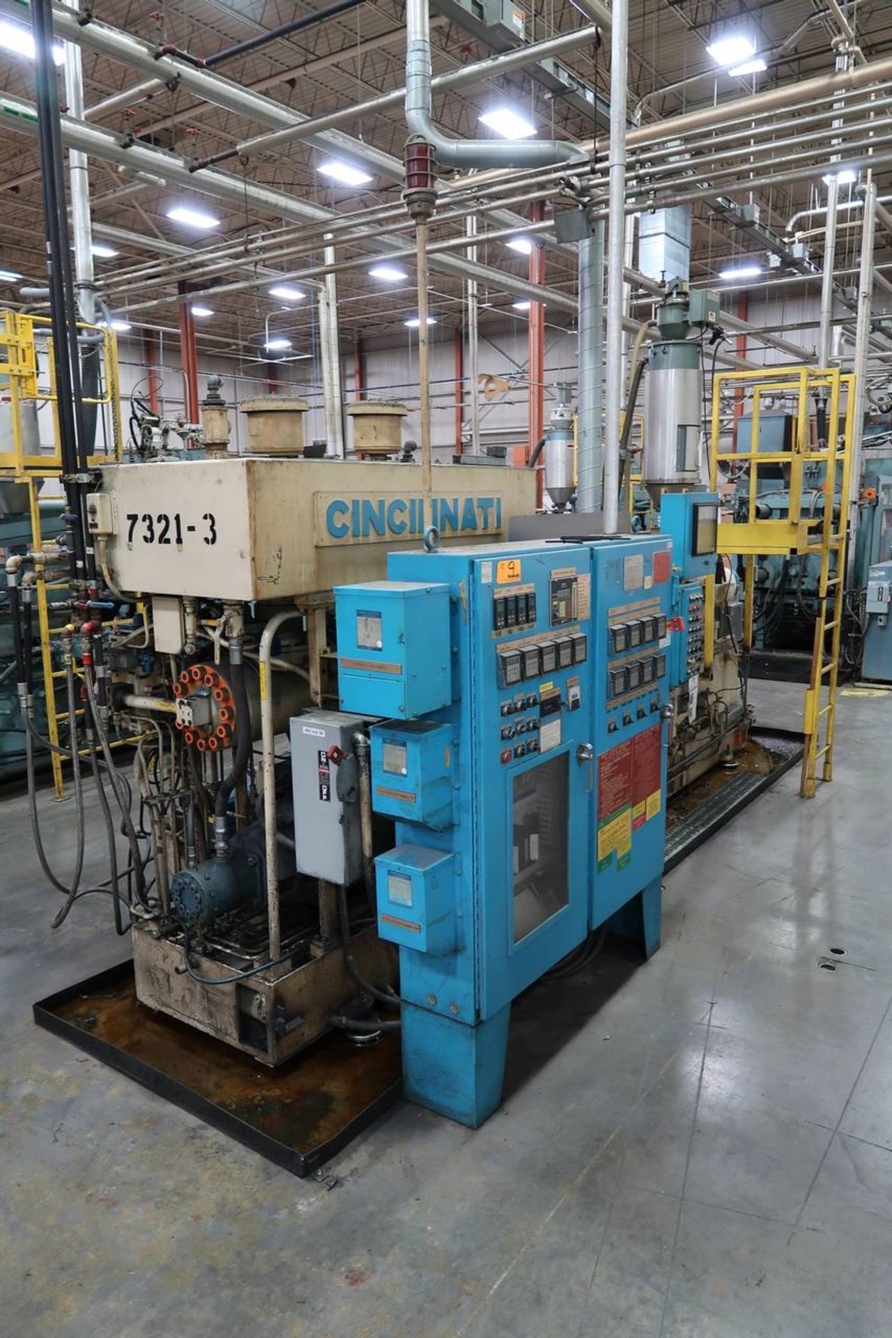 Cincinnati-Milacron 250T 250-Ton Thermo Plastic Injection Molding Press