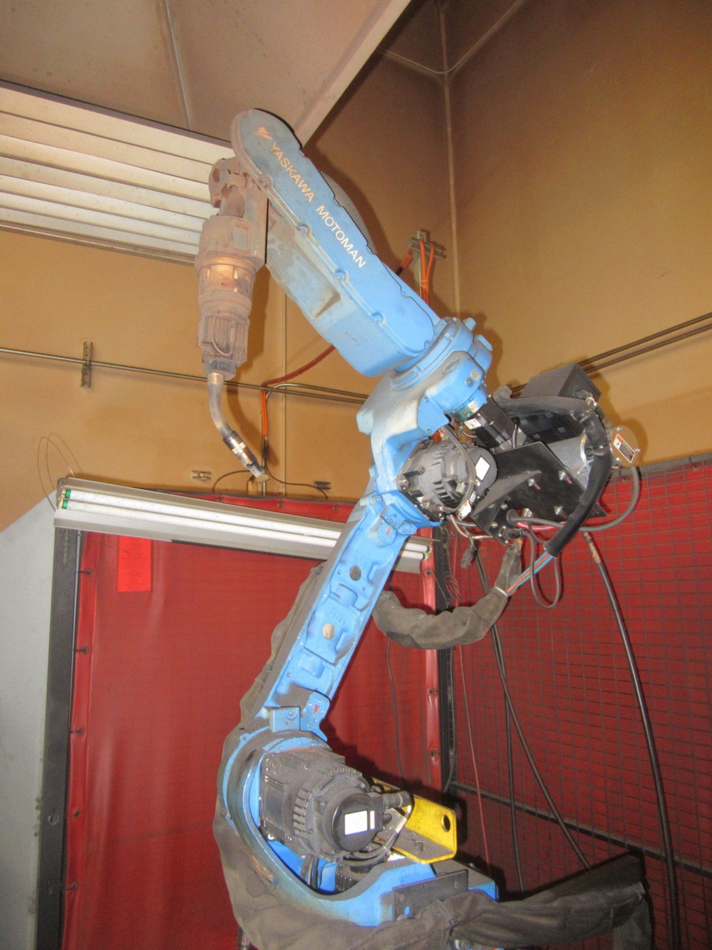 2011 Yaskawa Motoman Dual Robot Welding Cell - Image 15 of 20