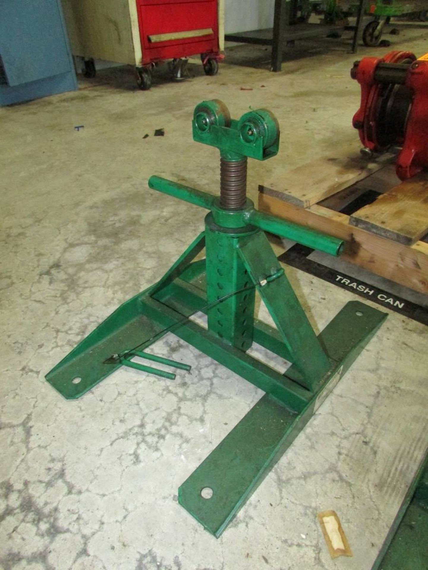 Greenlee 687 (2) Screw Type Reel Stands - Image 4 of 6