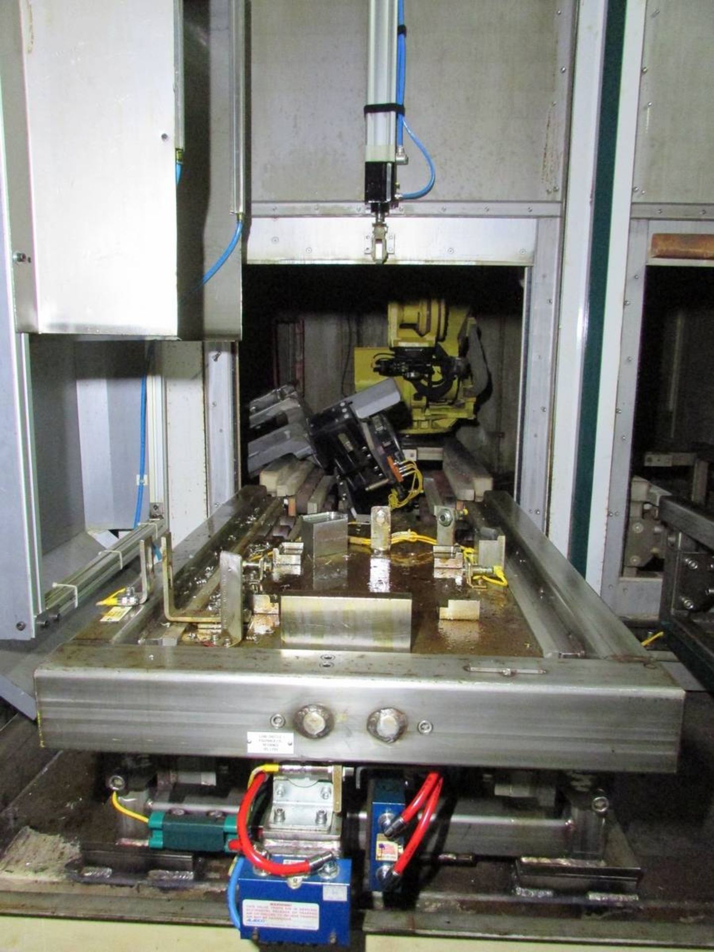 2007 Valiant Robotic Twin Pallet Automatic High-Pressure Parts Deburr and Wash Machine - Image 4 of 33